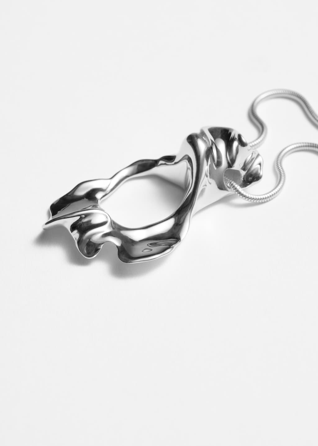 Collana argento dalle linee naturali - {{variantName}} - Descrizione dettagliata