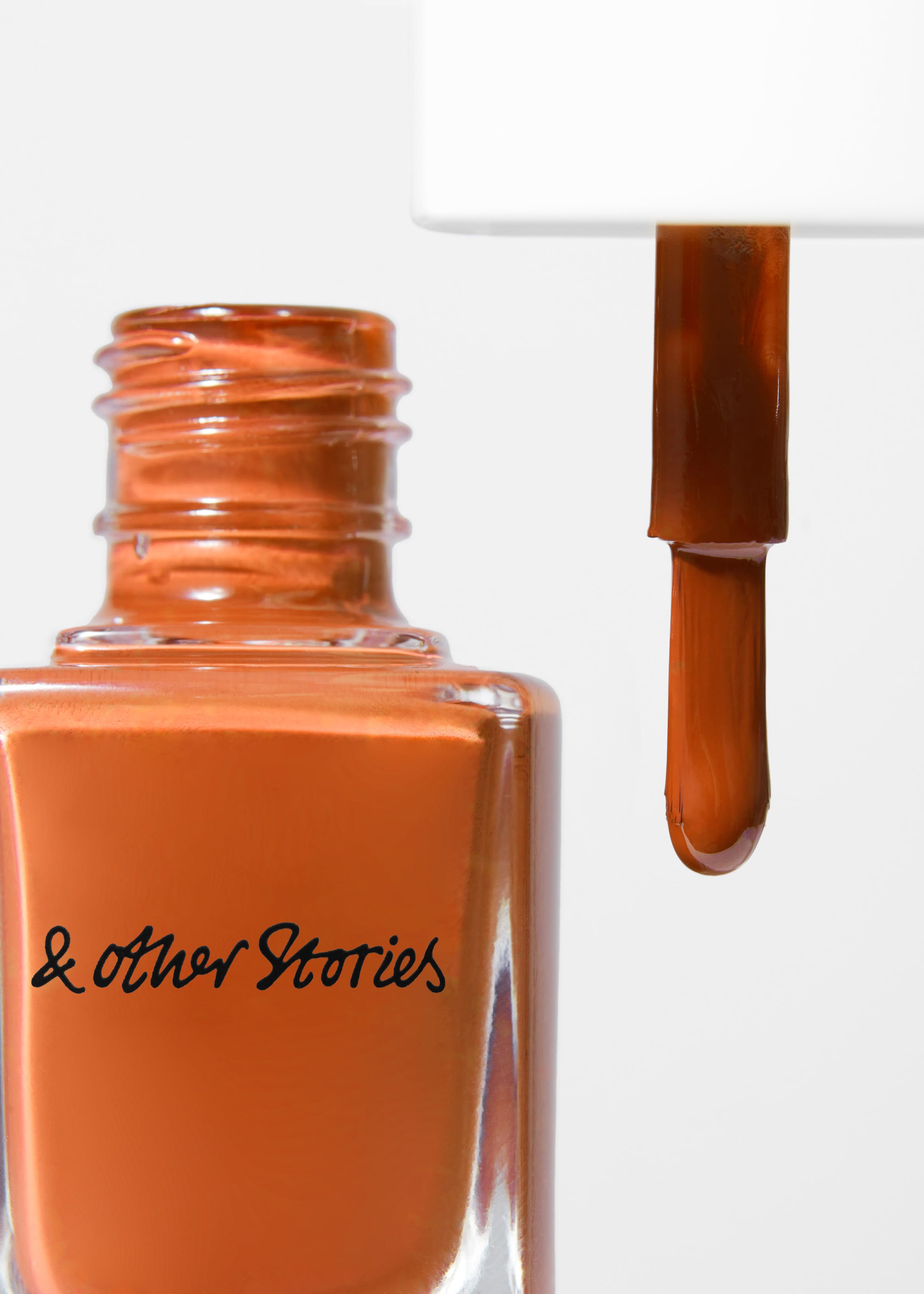 Nail Colour - {{variantName}} - Descriptive Detail