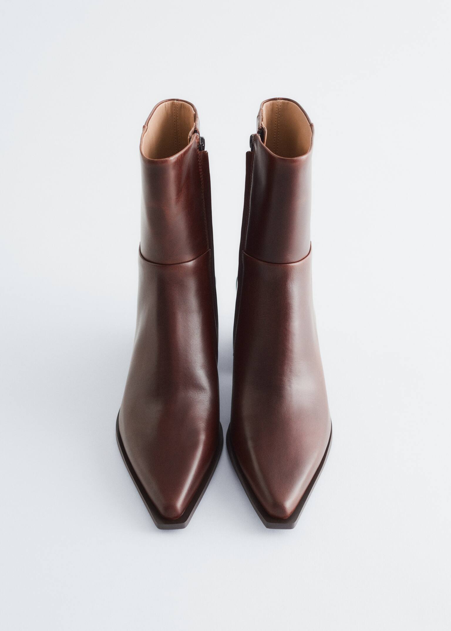 Sleek Leather Cowboy Boots - Brown/Černá - 5