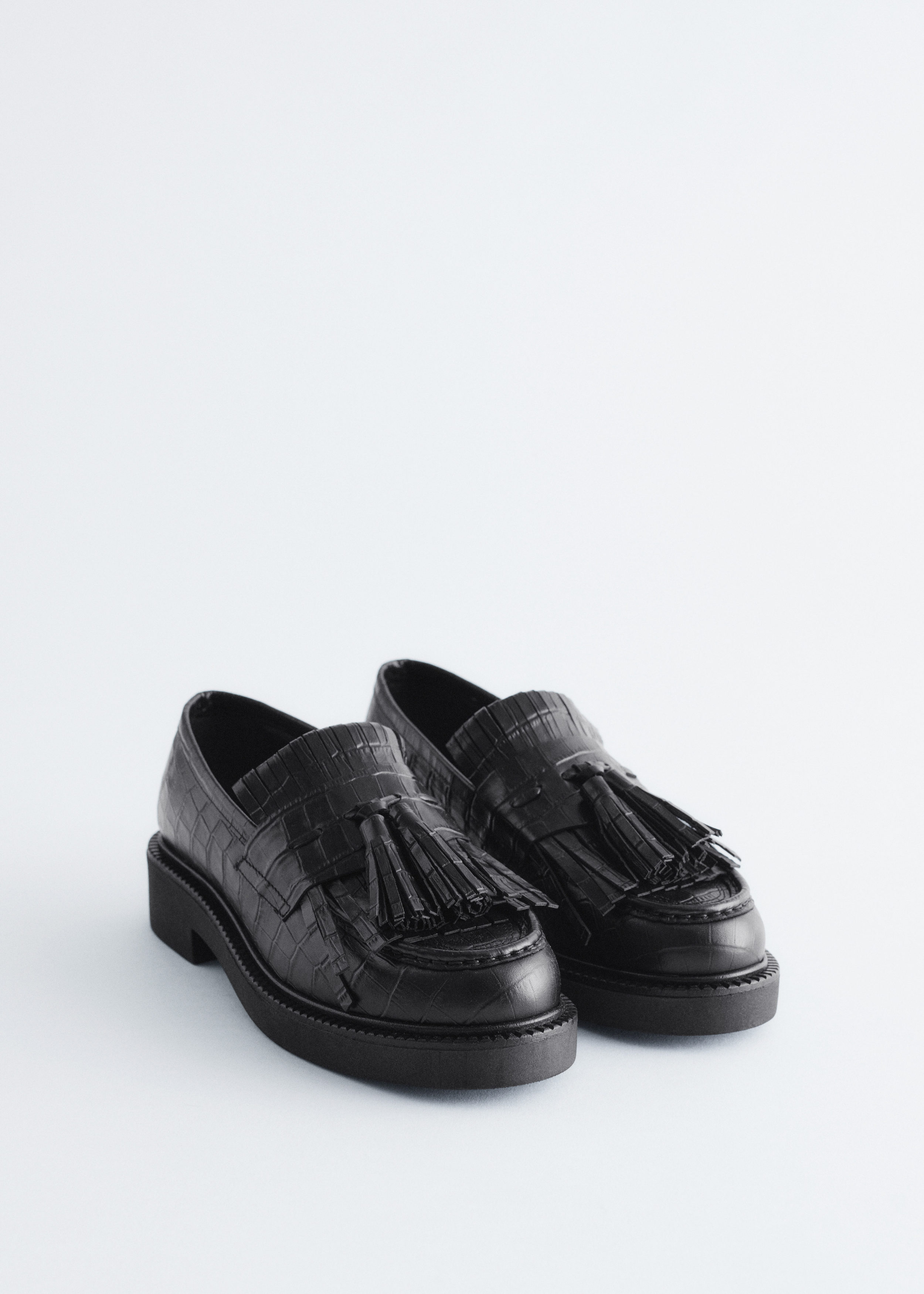 Image of Markante Loafer aus Leder in Krokooptik