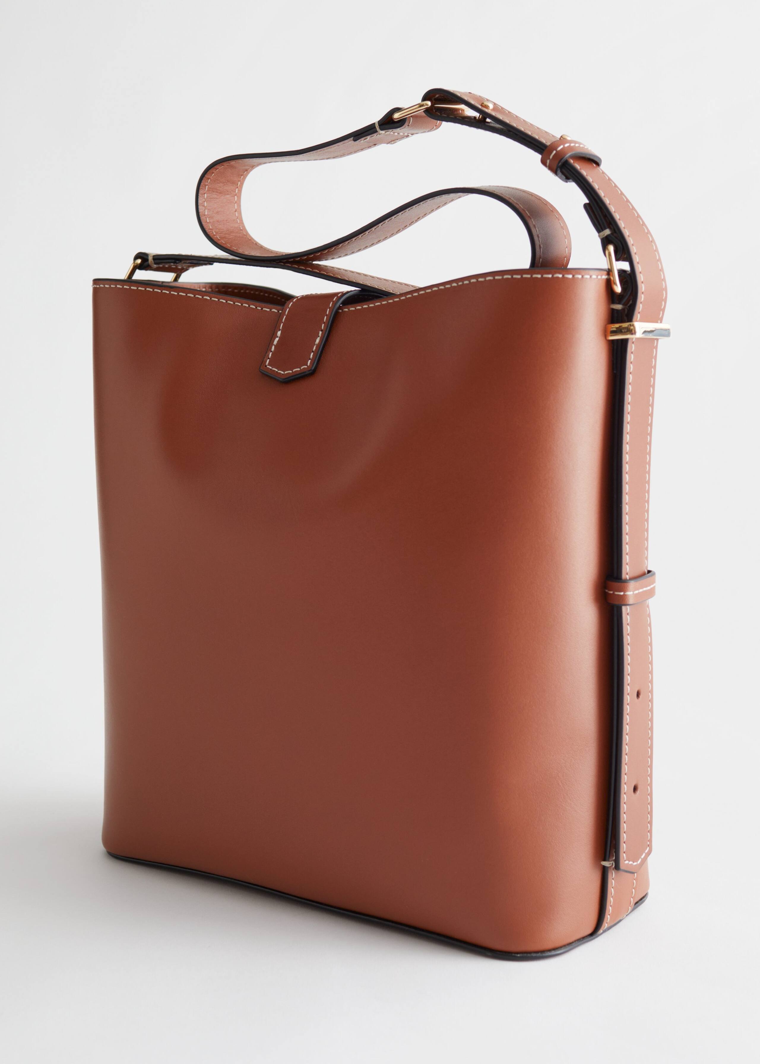 LargeLeatherShoulderBag - Dark Green - Natura morta