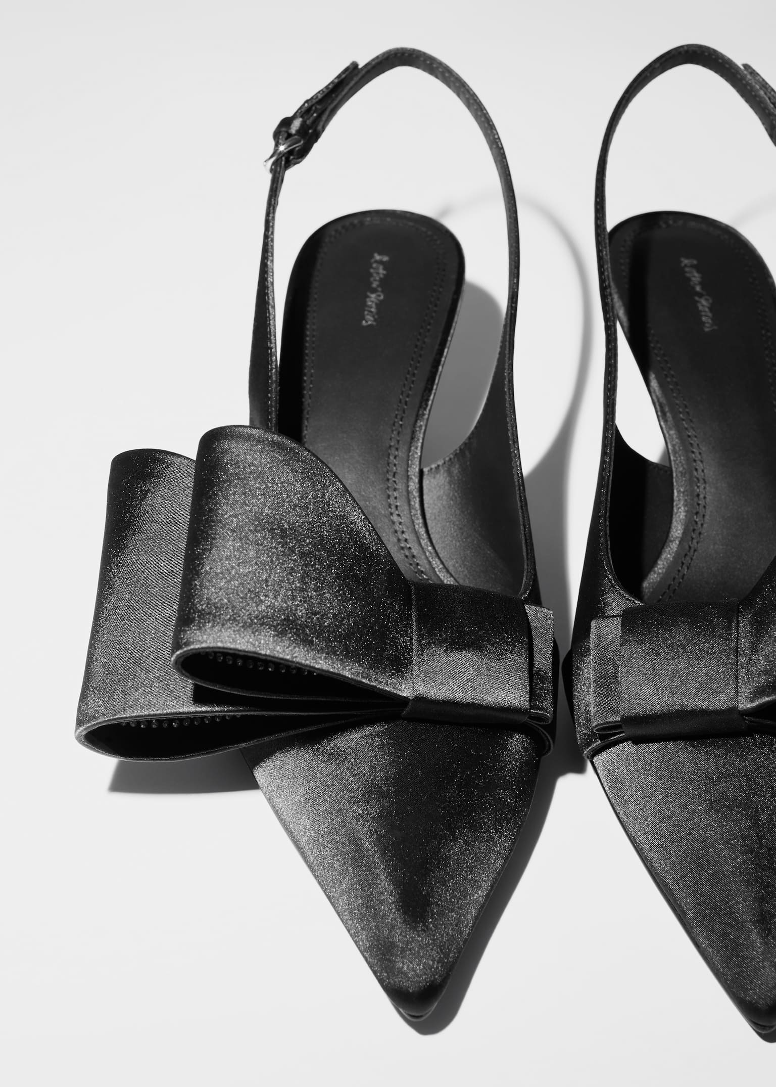 Bow-Embellished Satin Pumps - Black satin - 4