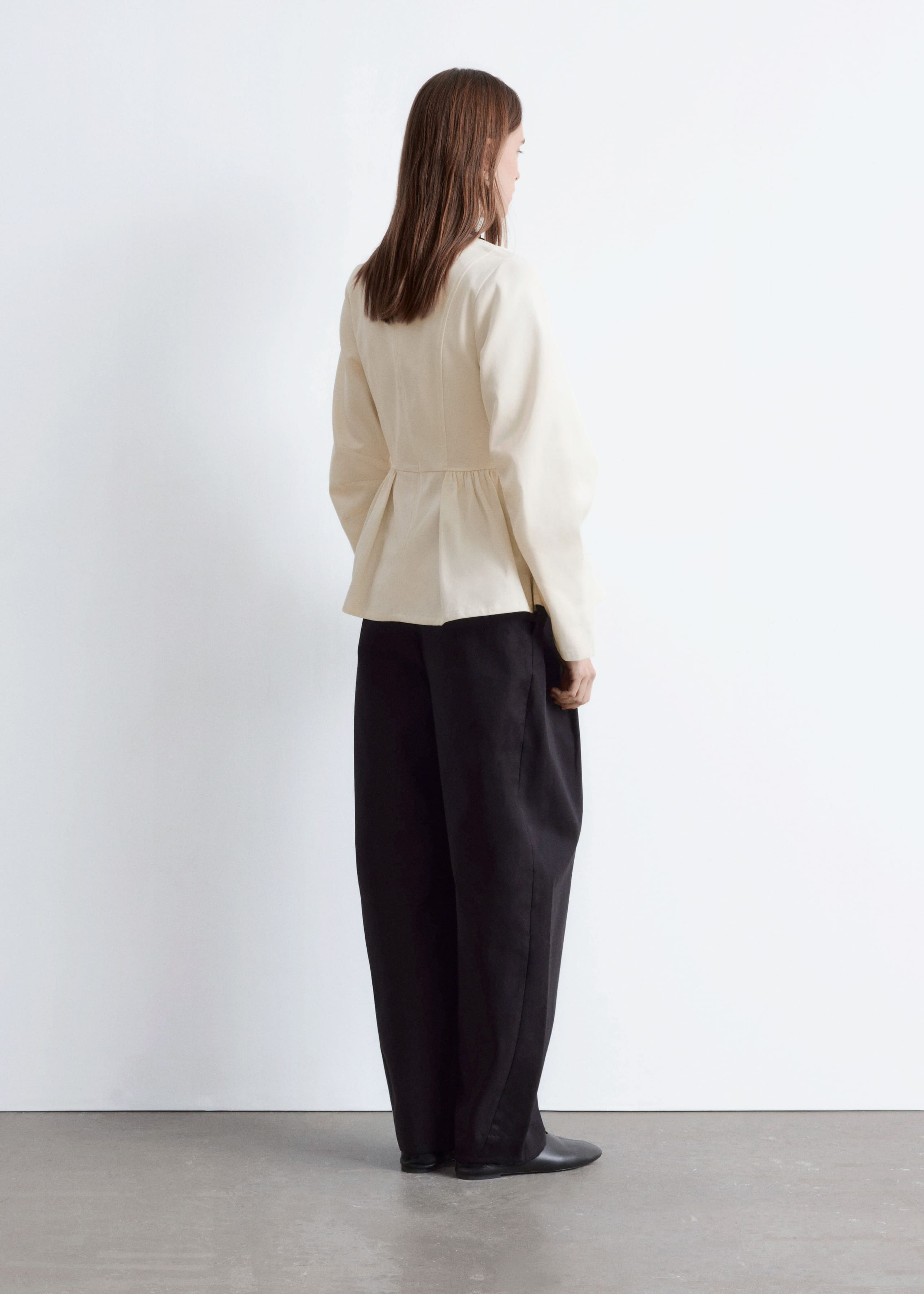 Oberteil aus Baumwolle mit Schößchen - Schwarz - Lookbook