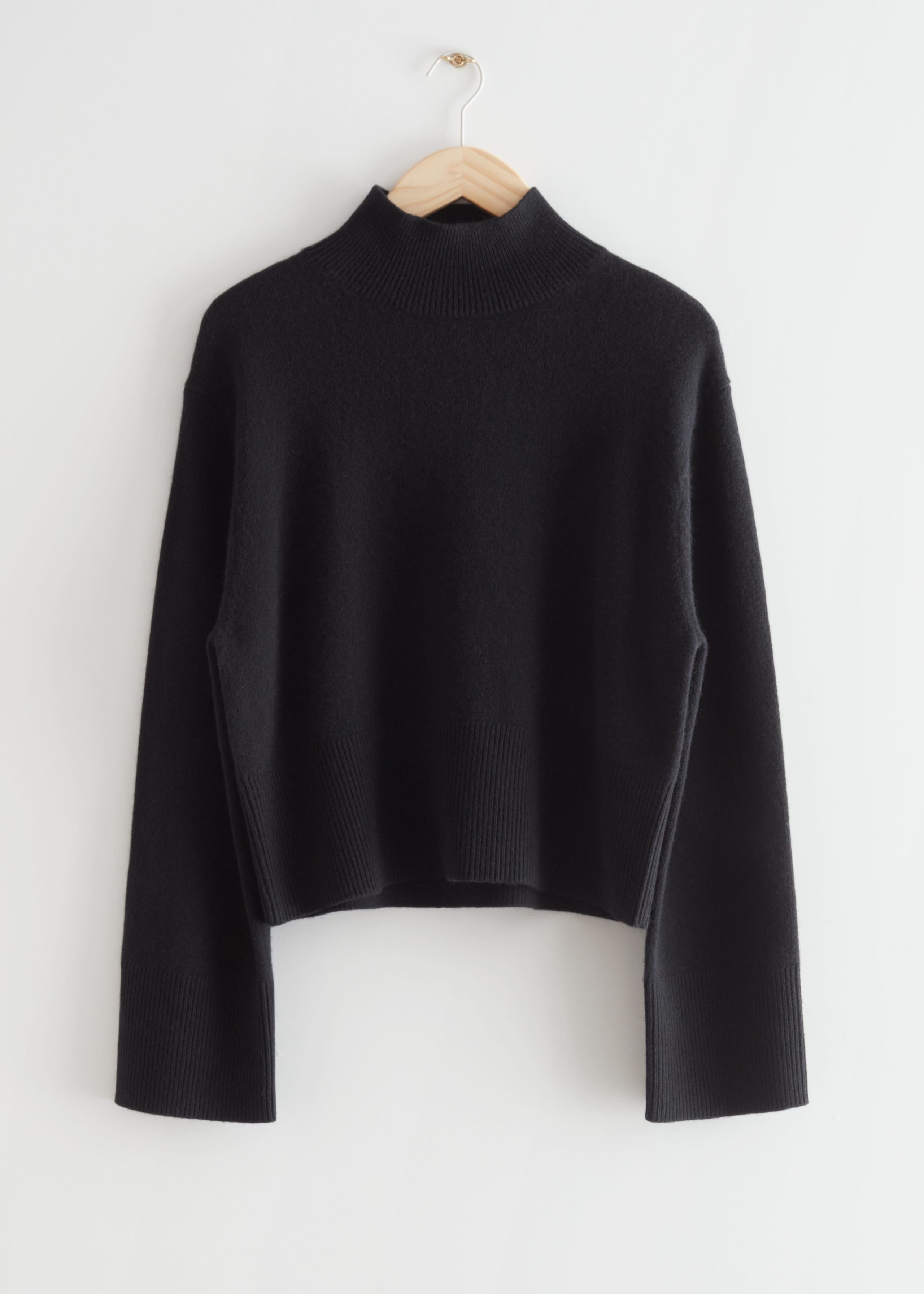 Mock Neck Knit Sweater - Black - Natura morta