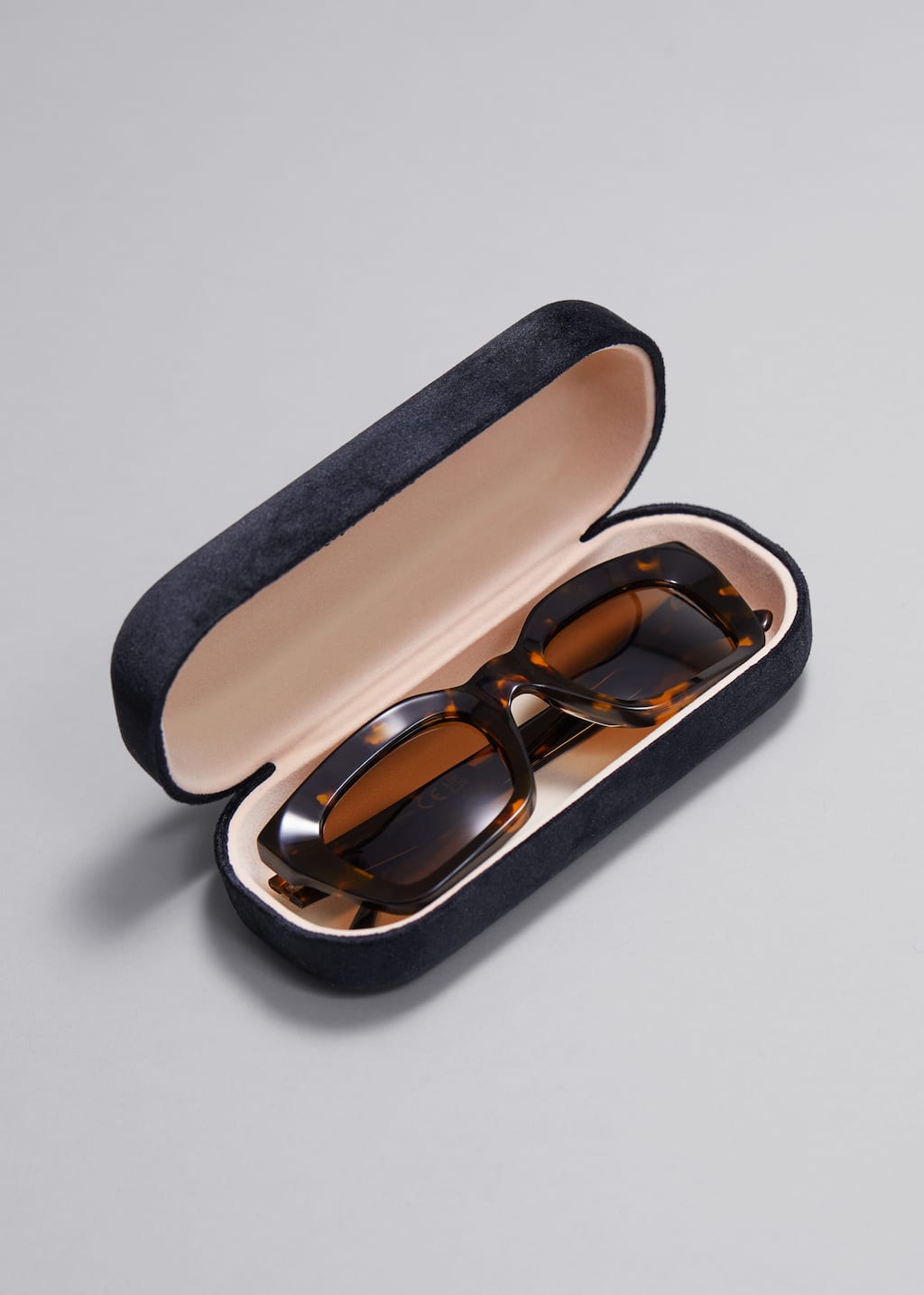 Polarized Rectangular Sunglasses - Tortoise - Still Life