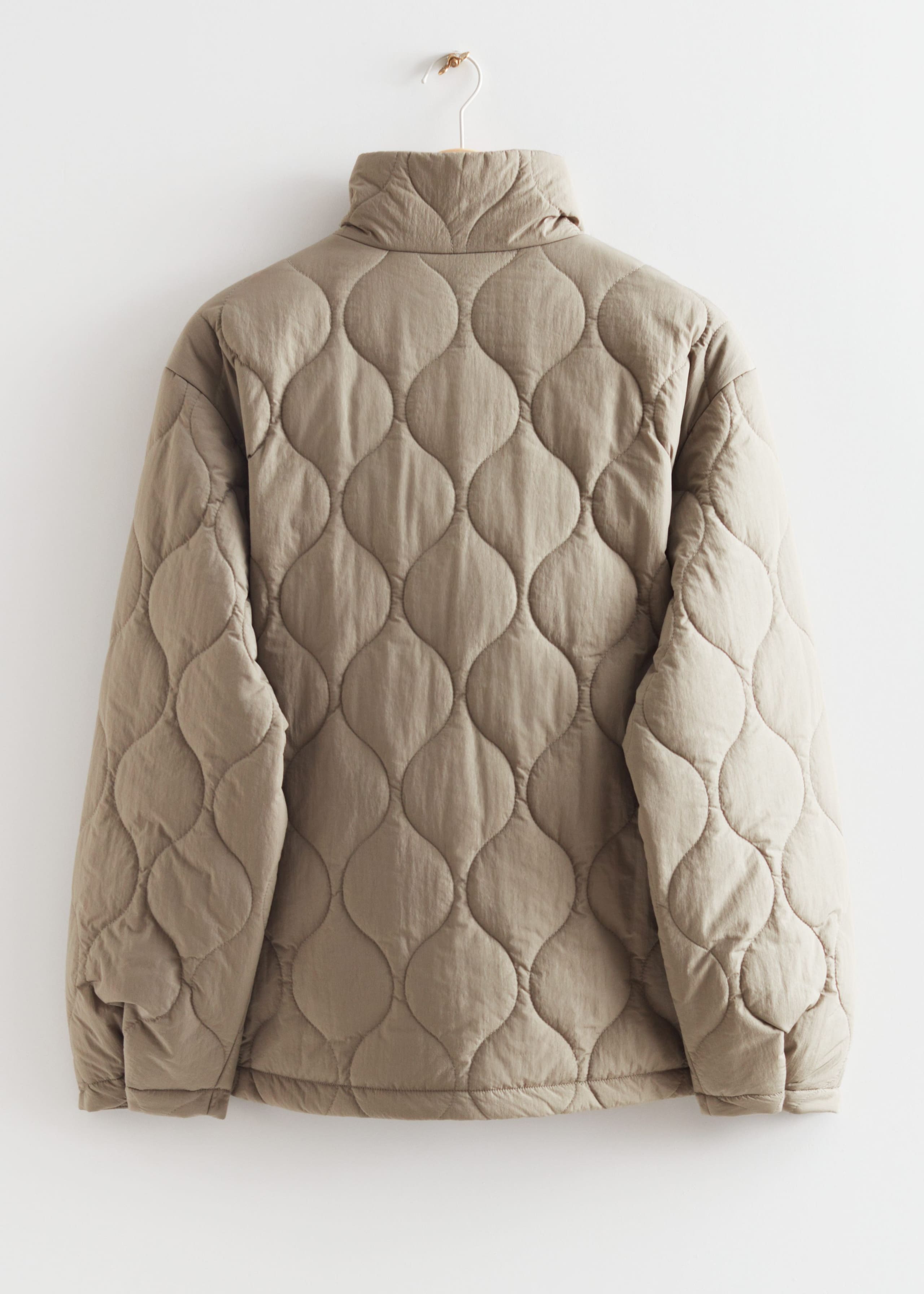 OversizedWaveQuiltedJacket - Black - Bodegón