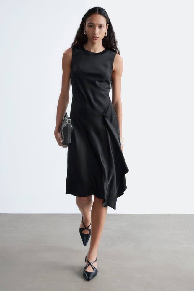 Robe midi asymétrique en satin - Noir/Rose poudré - 1