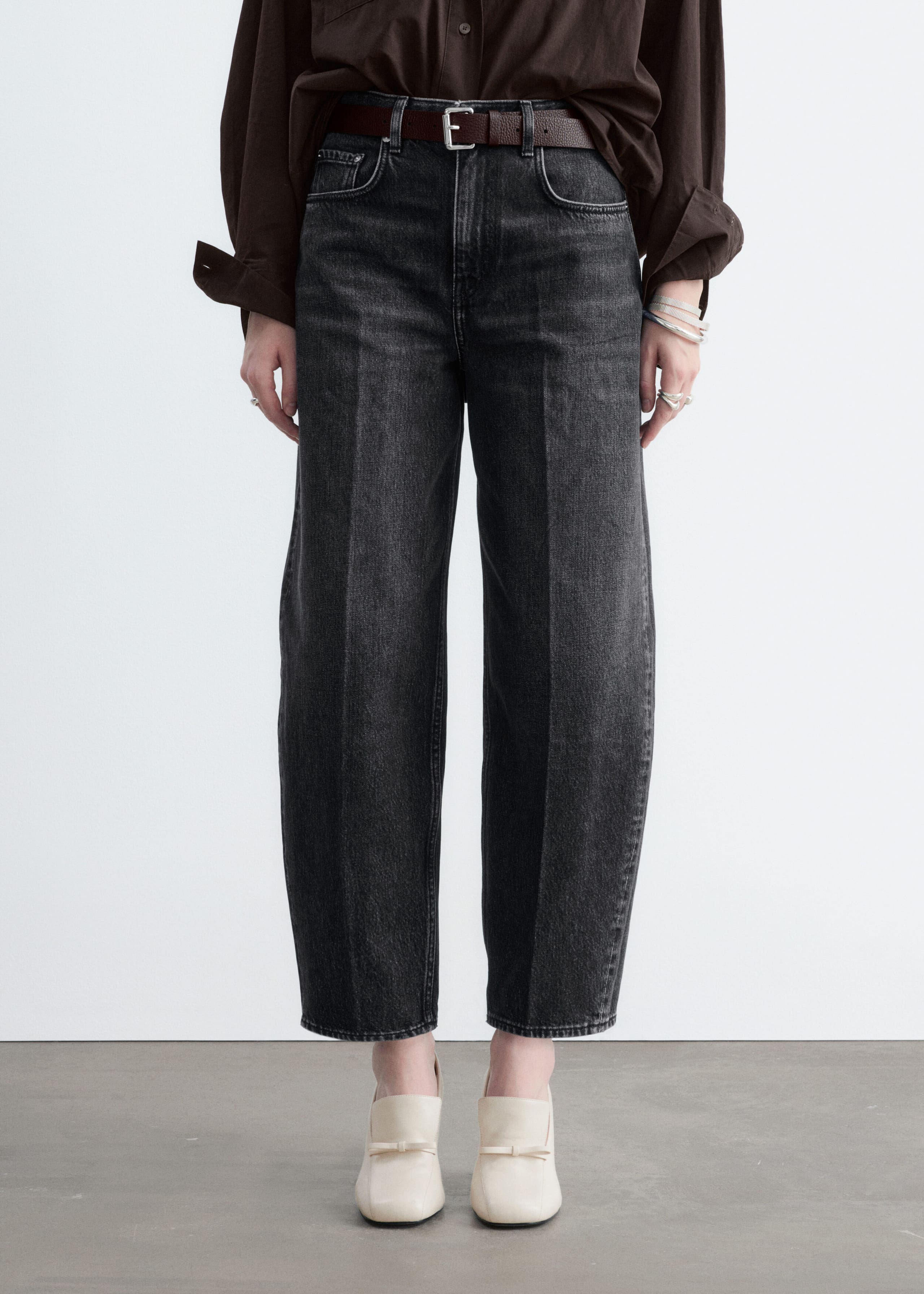 Barrel-Leg Ankle Jeans - Washed Blue - Lookbook