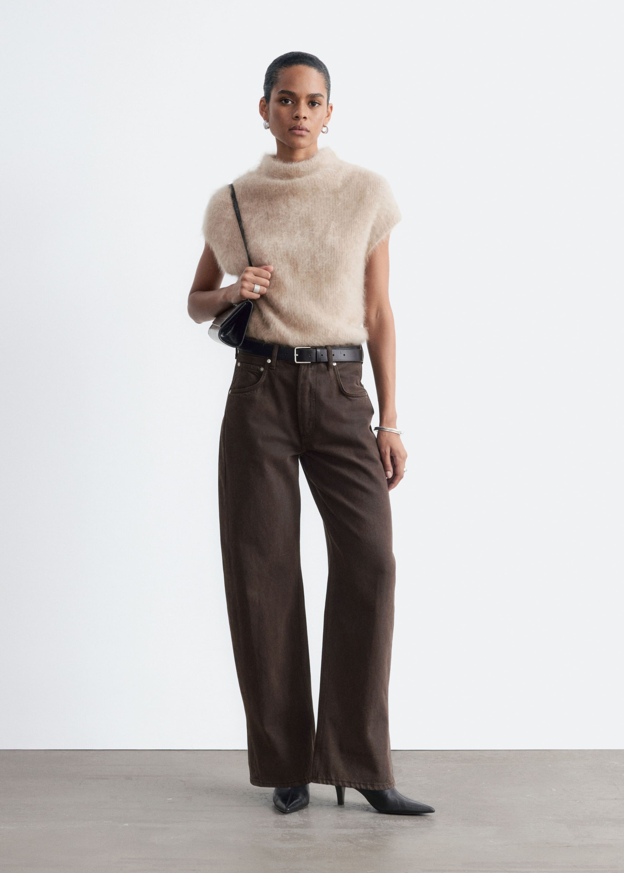 Jeans mit Barrel-Bein - Hellblau - Lookbook