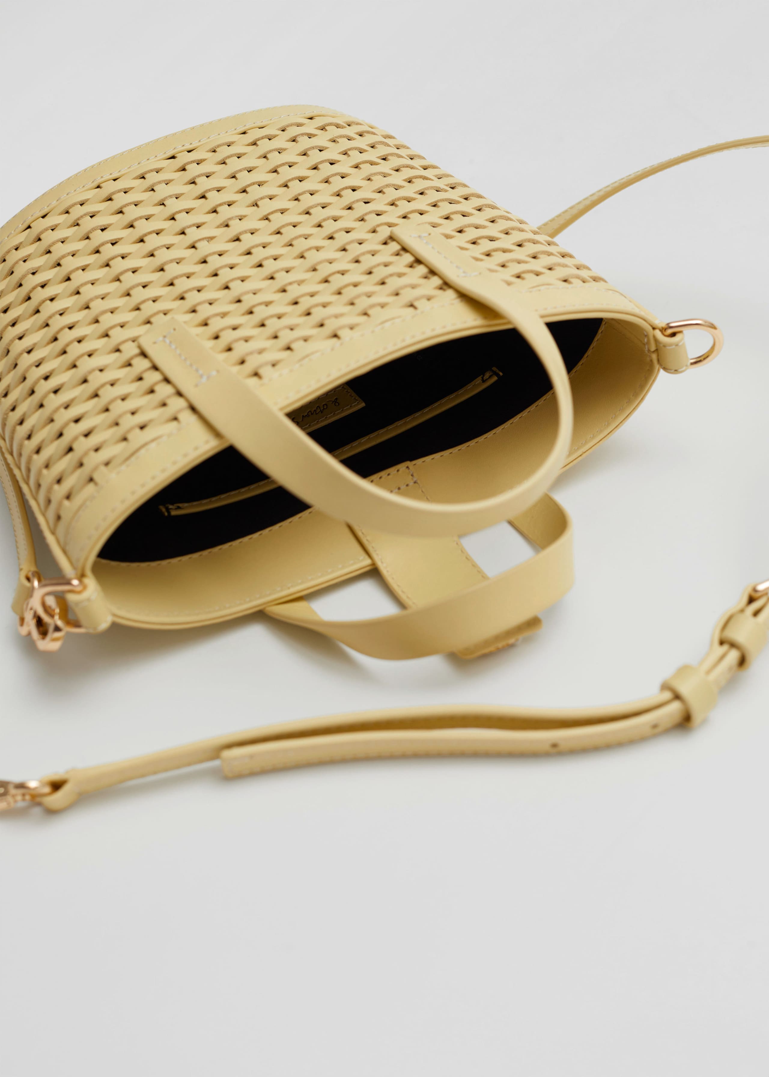 BraidedLeatherBucketBag - {{variantName}} - Descrizione dettagliata