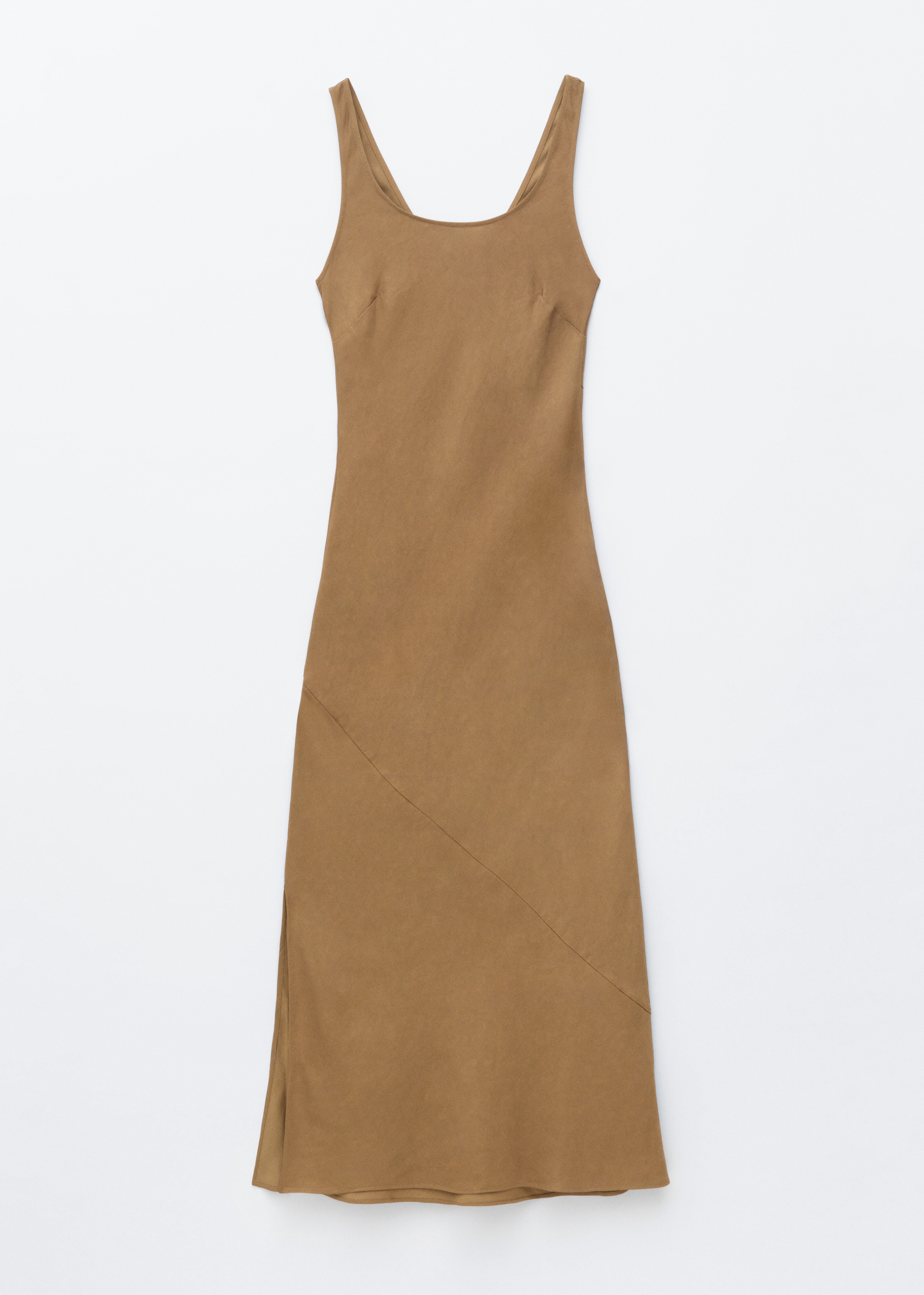 Midikjole med skråt snit - Brun