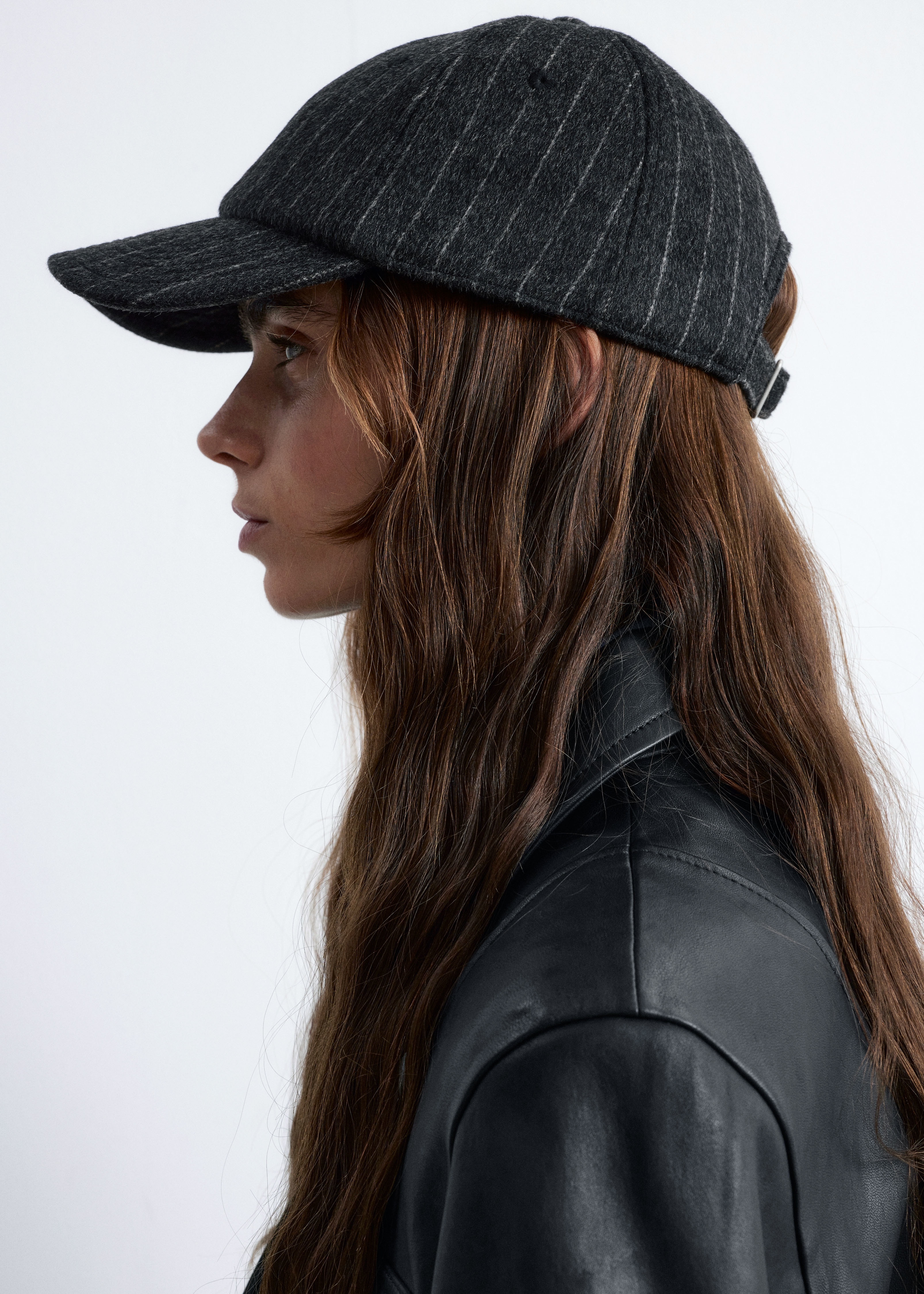 Filcowa czapka z daszkiem z domieszką wełny - Ciemnoszary/Paski