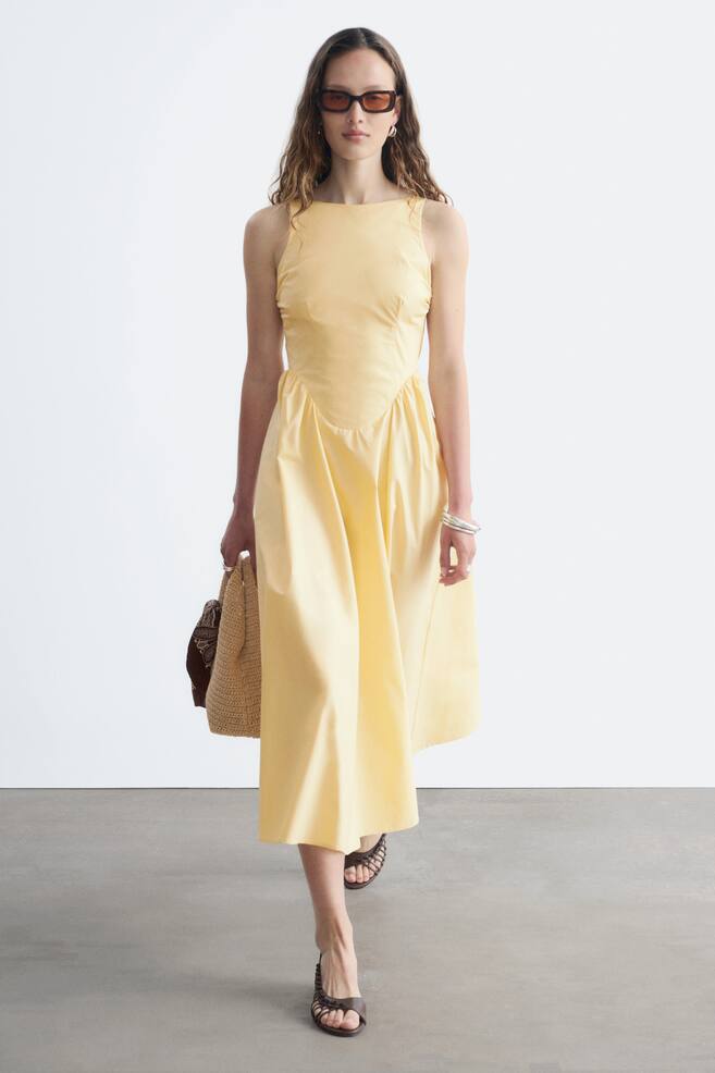 Robe midi avec liens au dos - Jaune/Noir/Rouge - 1