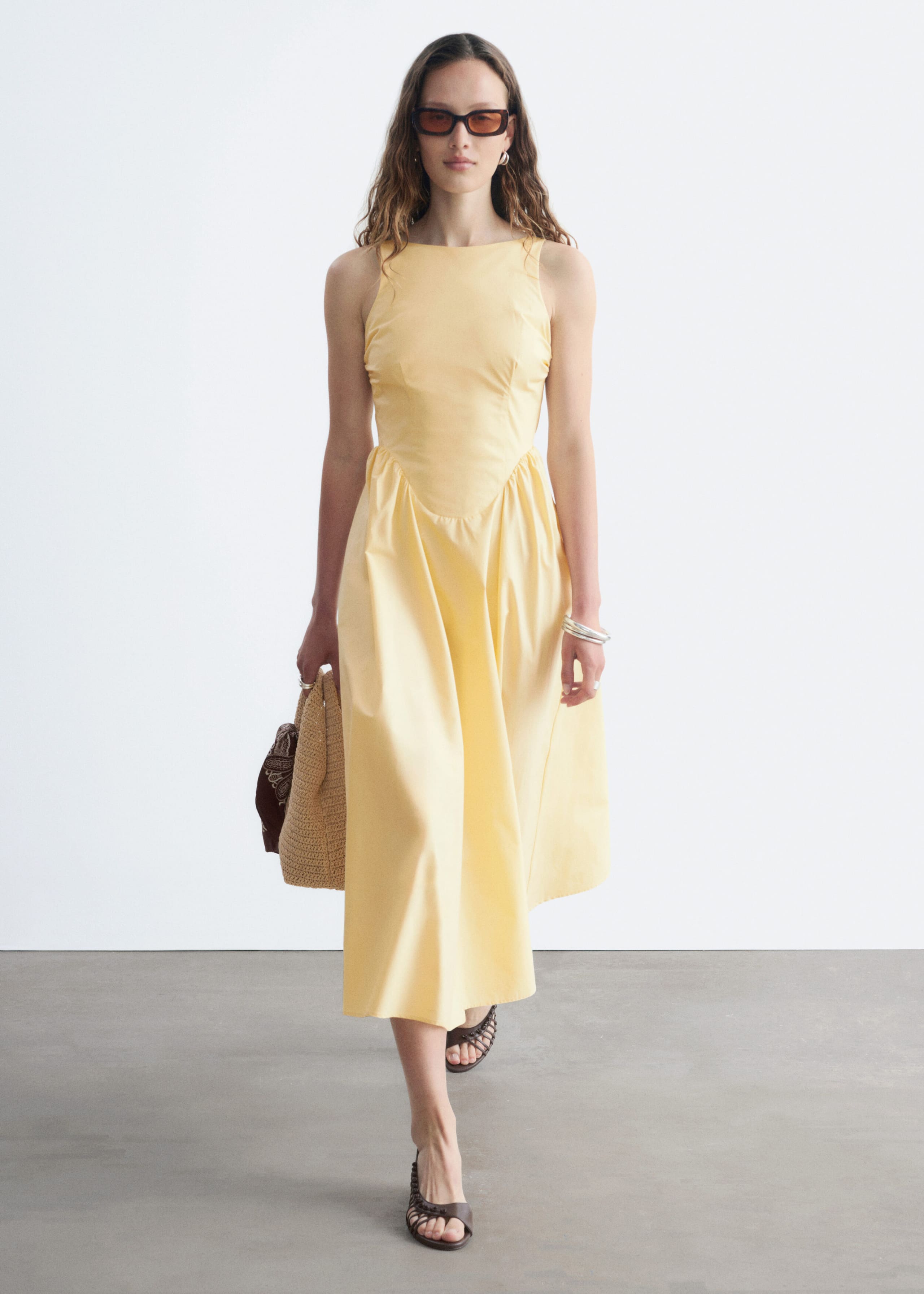 Midikleid mit Bindedetail hinten - Gelb - Stillleben