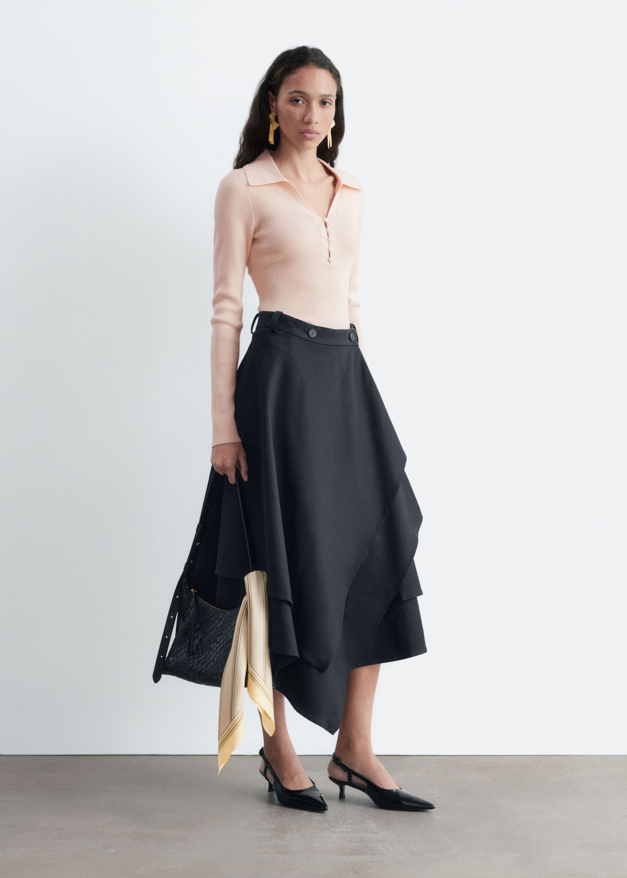 Escarpins à bride arrière en cuir verni - Noir - Lookbook