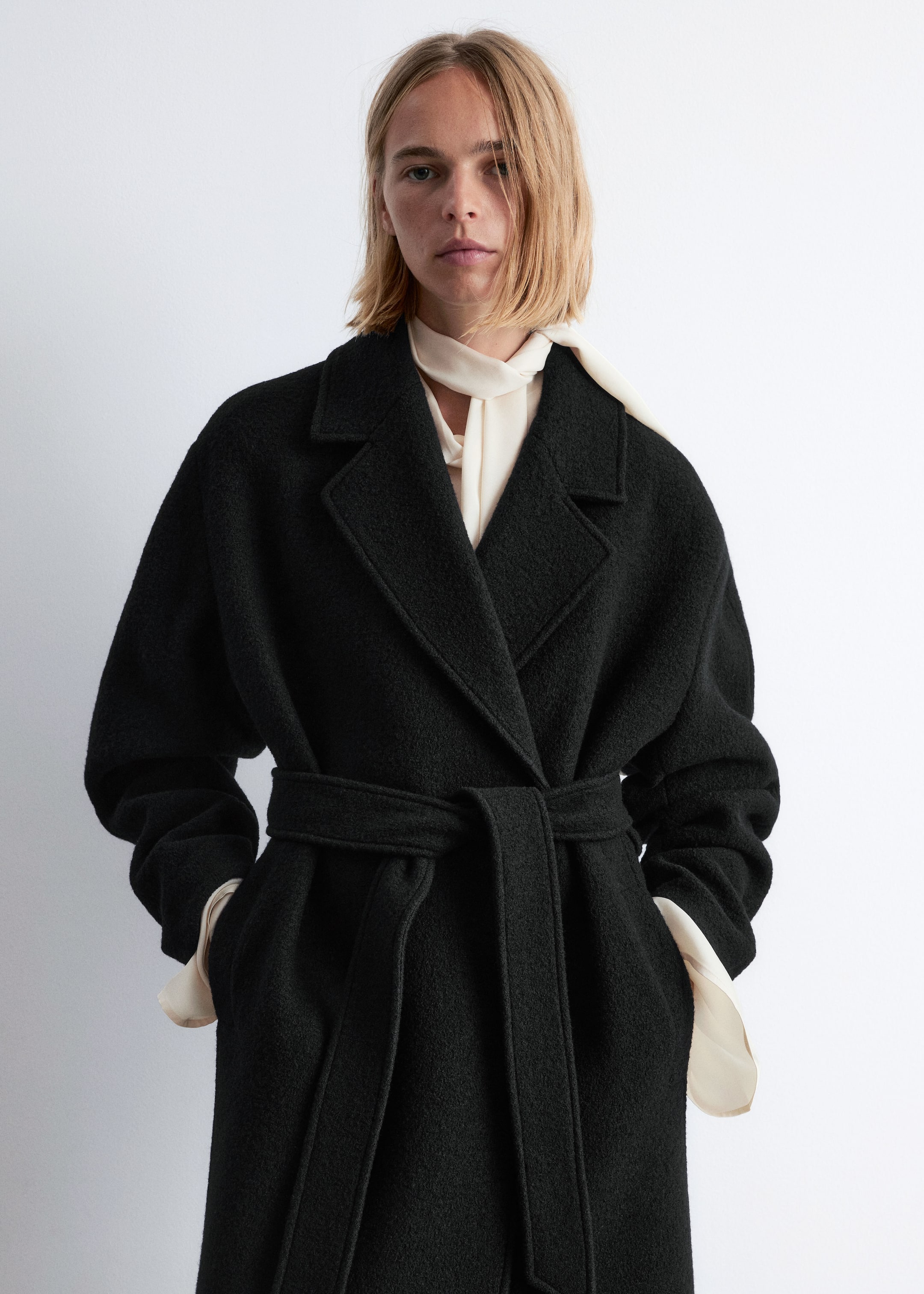 Visualizza immagine più grande: Cappotto voluminoso in lana con cintura - Nero - DONNA | H&M IT 2