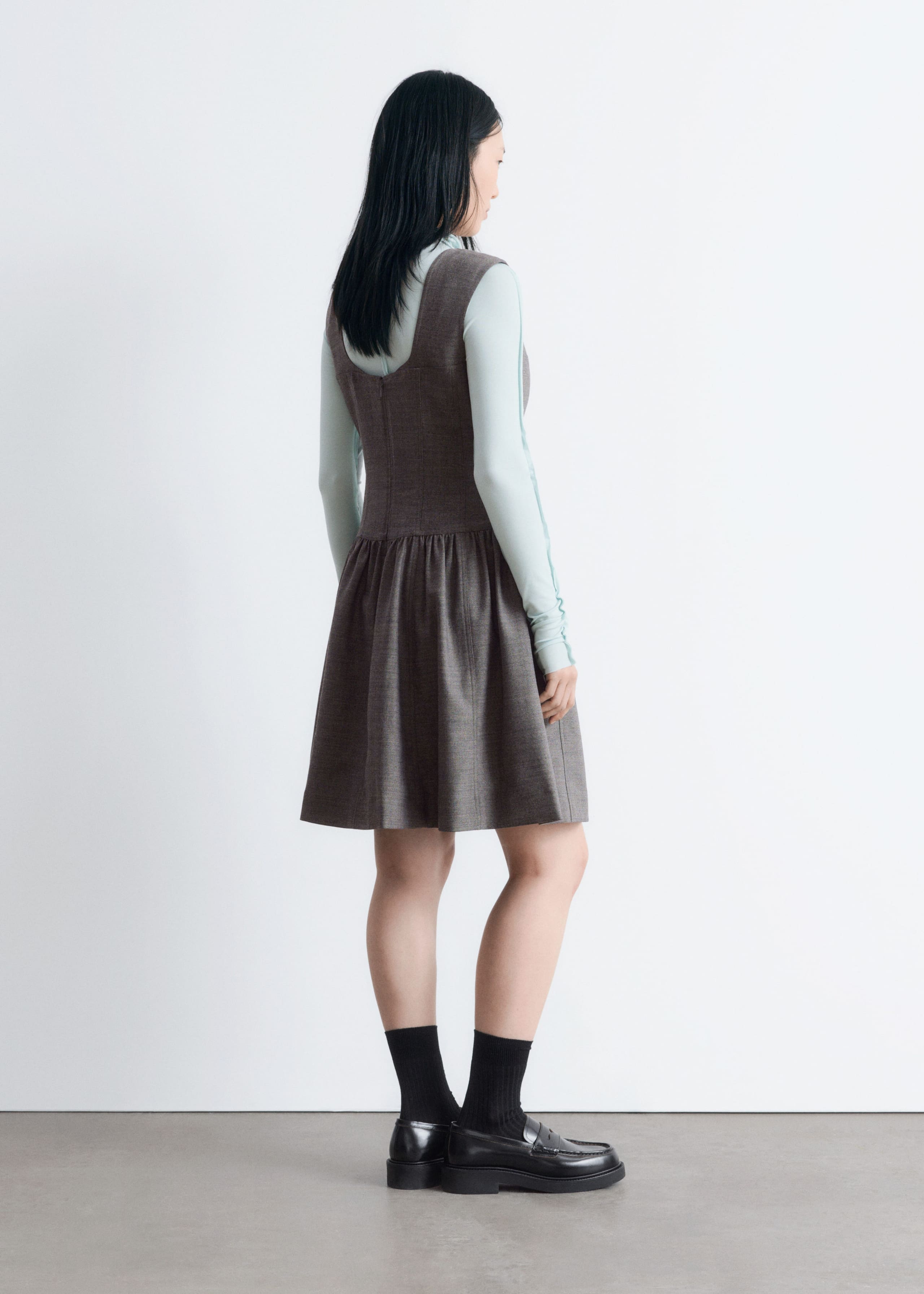 Image of Robe courte évasée en laine