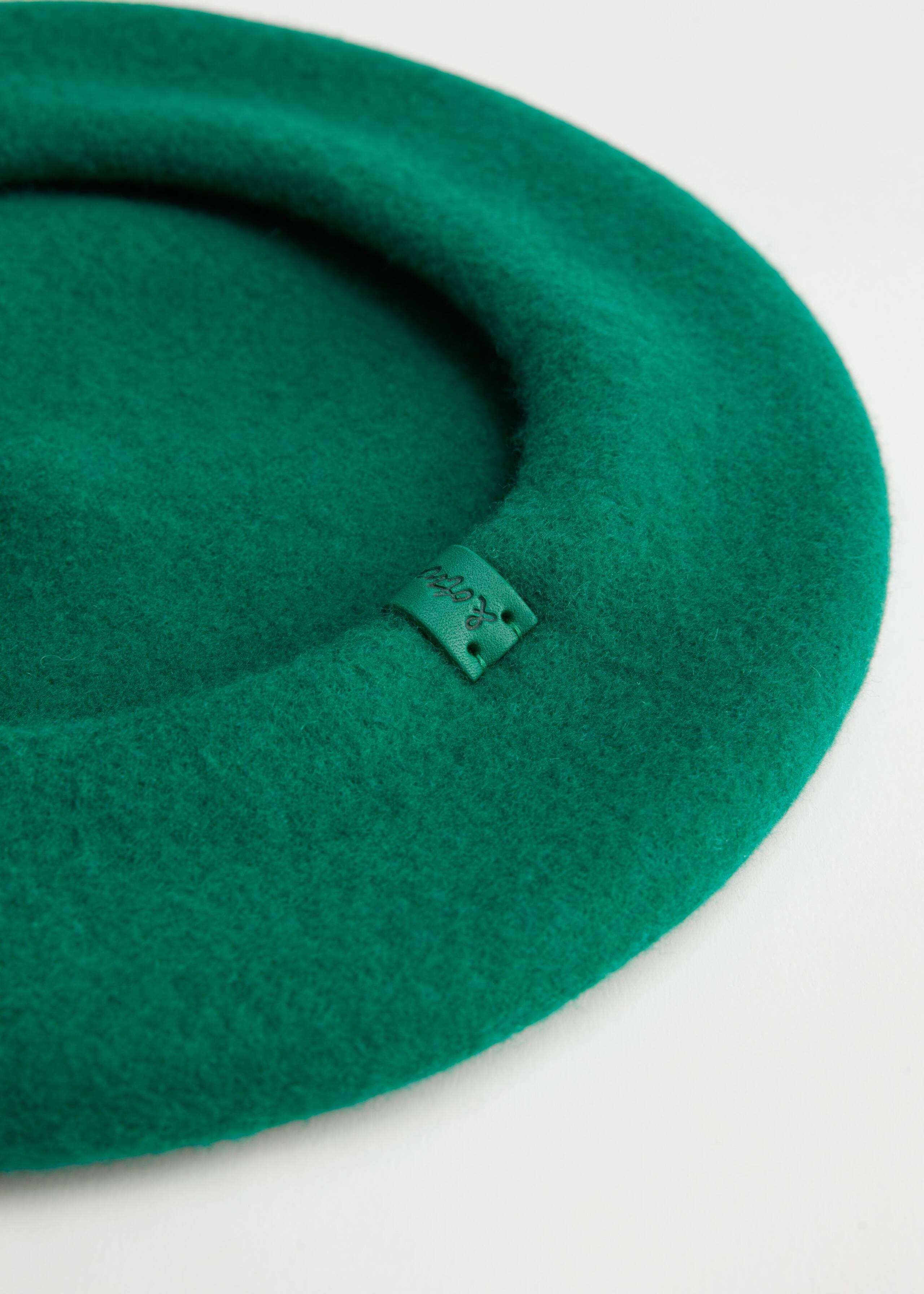 Boina de lana - {{variantName}} - Detalle descriptivo