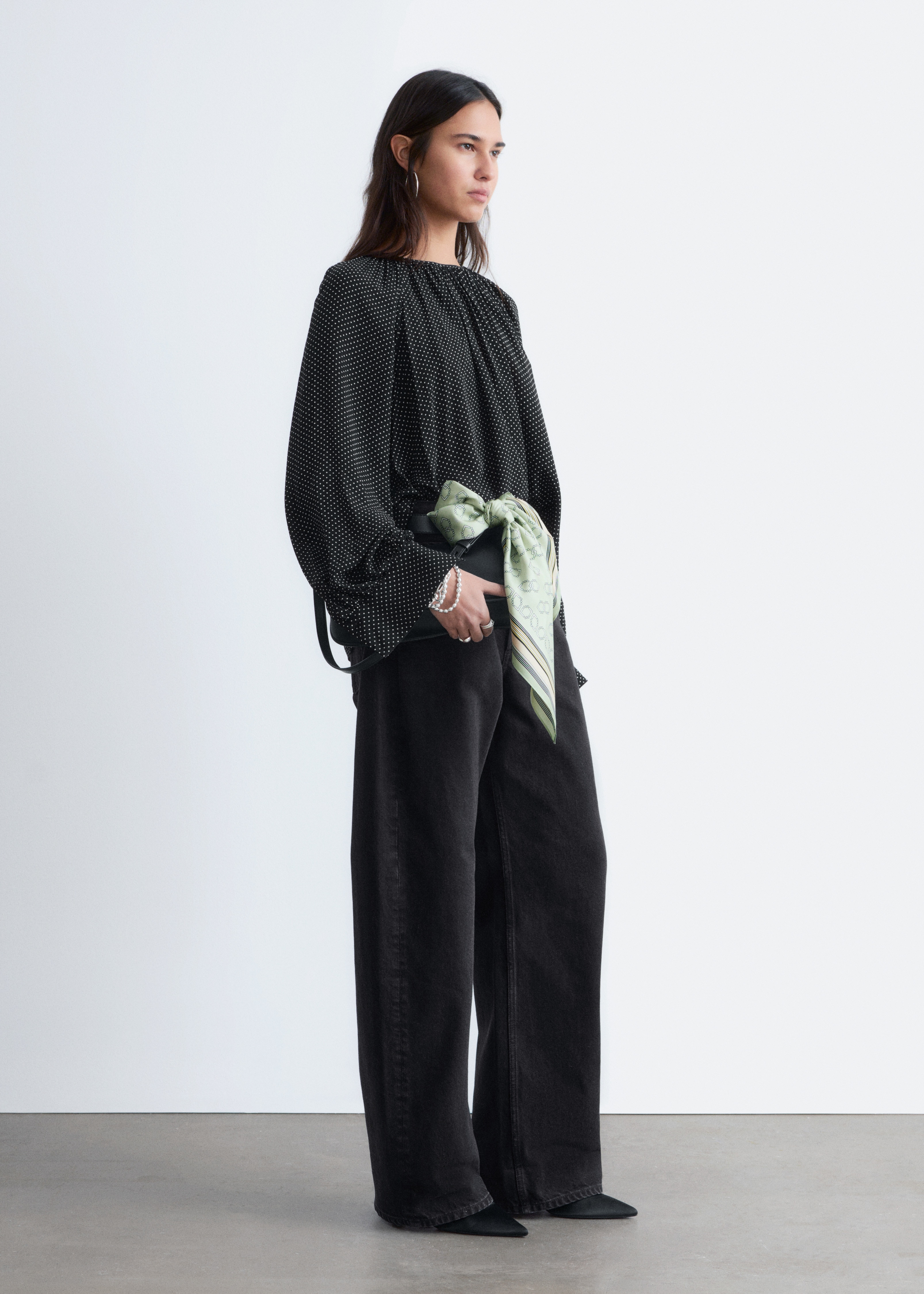 Μπλούζα με Φουσκωτά Μανίκια - Μαύρο Πουά/Σκούρο Μπλε