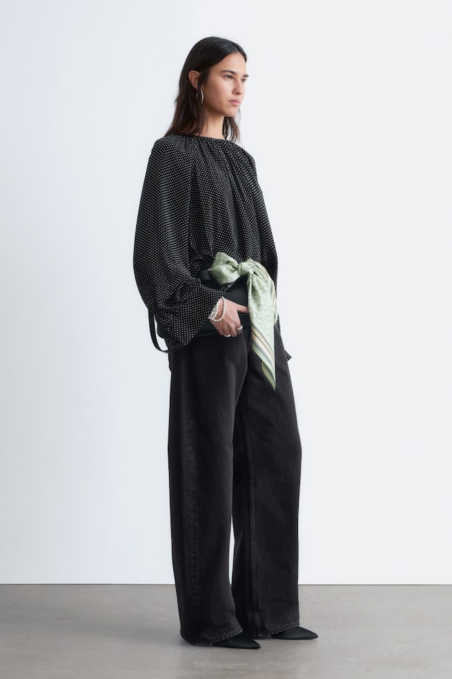 Blouse à manches bouffantes - Noir à pois - 1