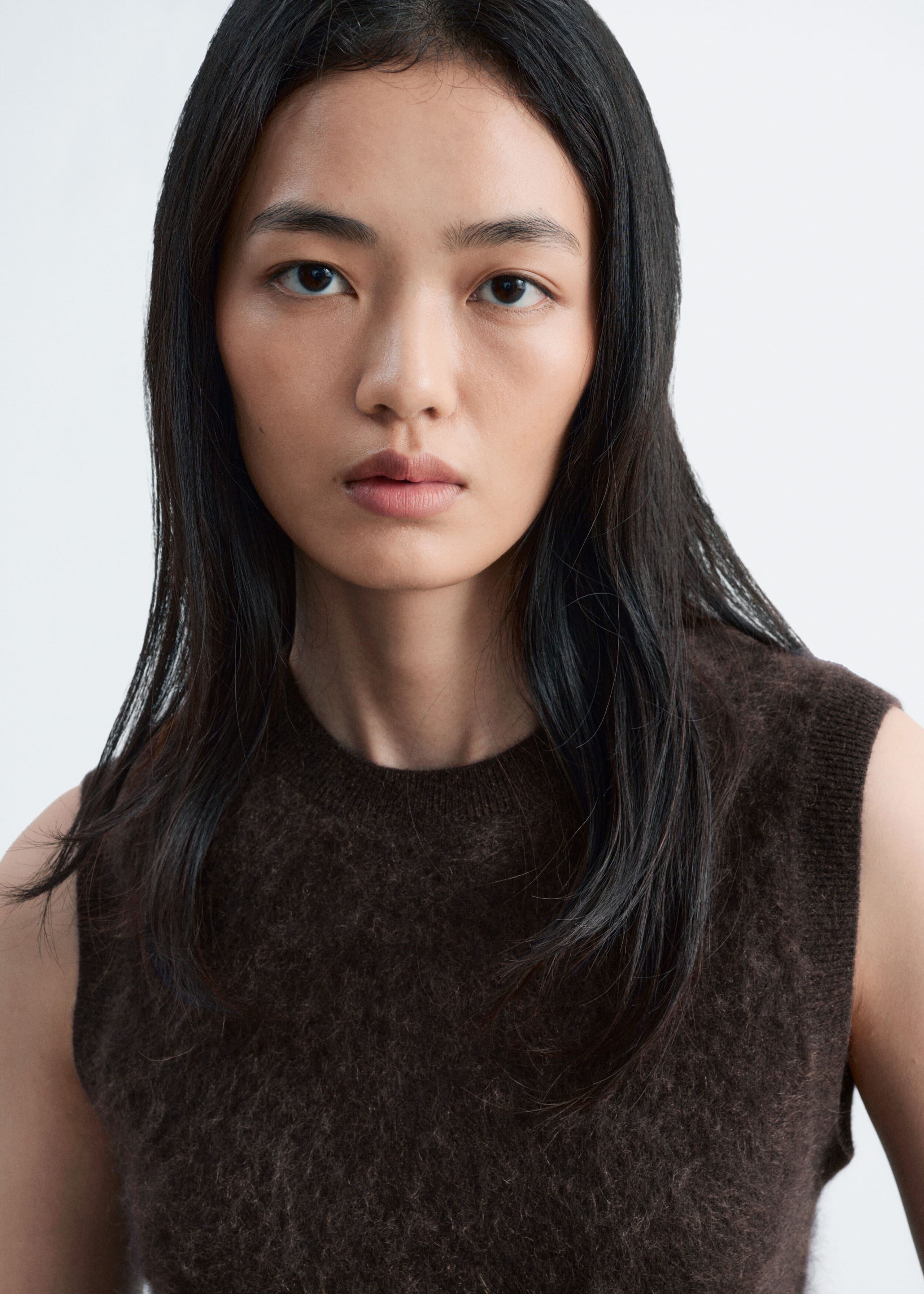 Brushed Cashmere Vest - Dark Brown - Lookbook