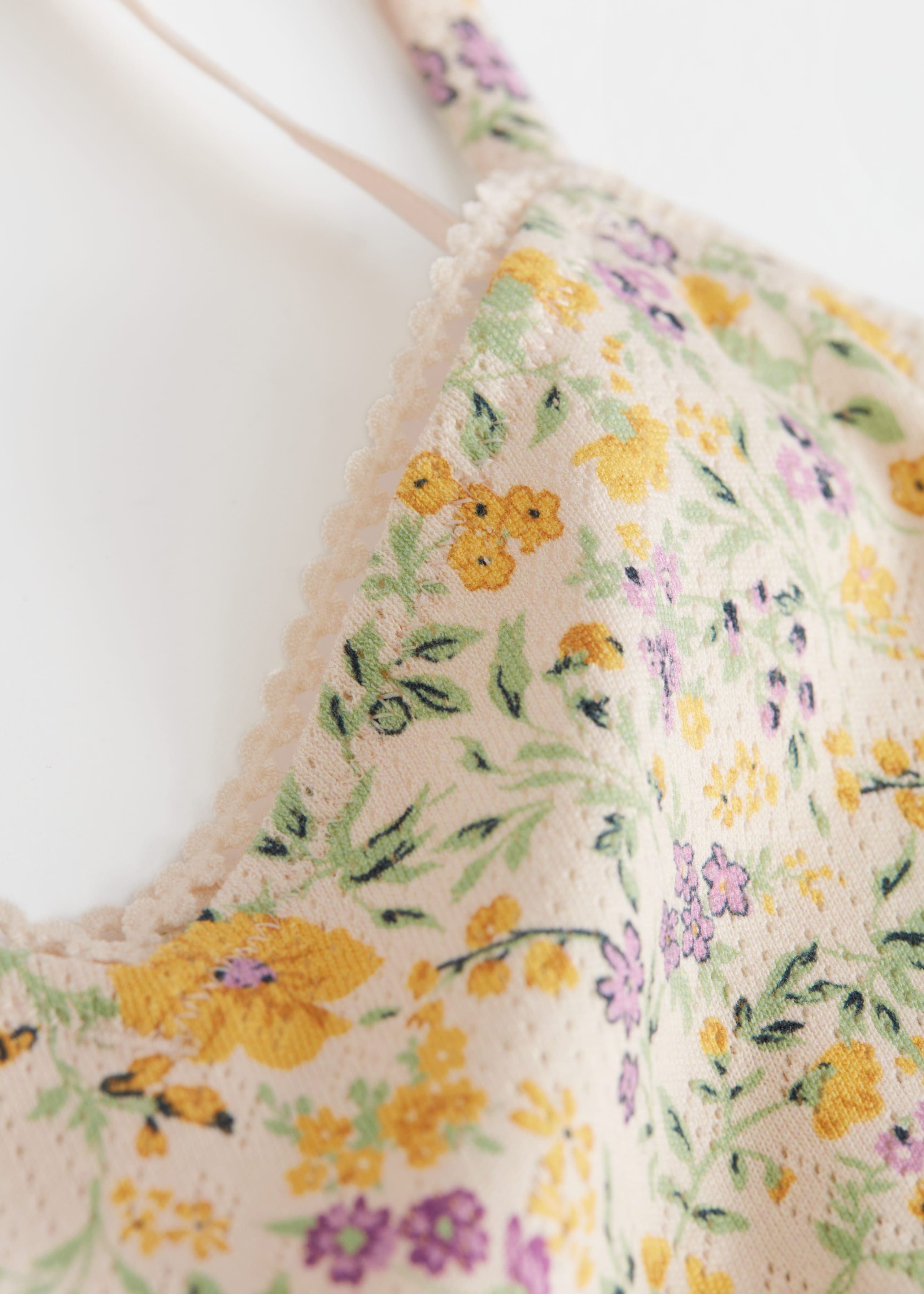 Scalloped Bodysuit - {{variantName}} - Descrizione dettagliata