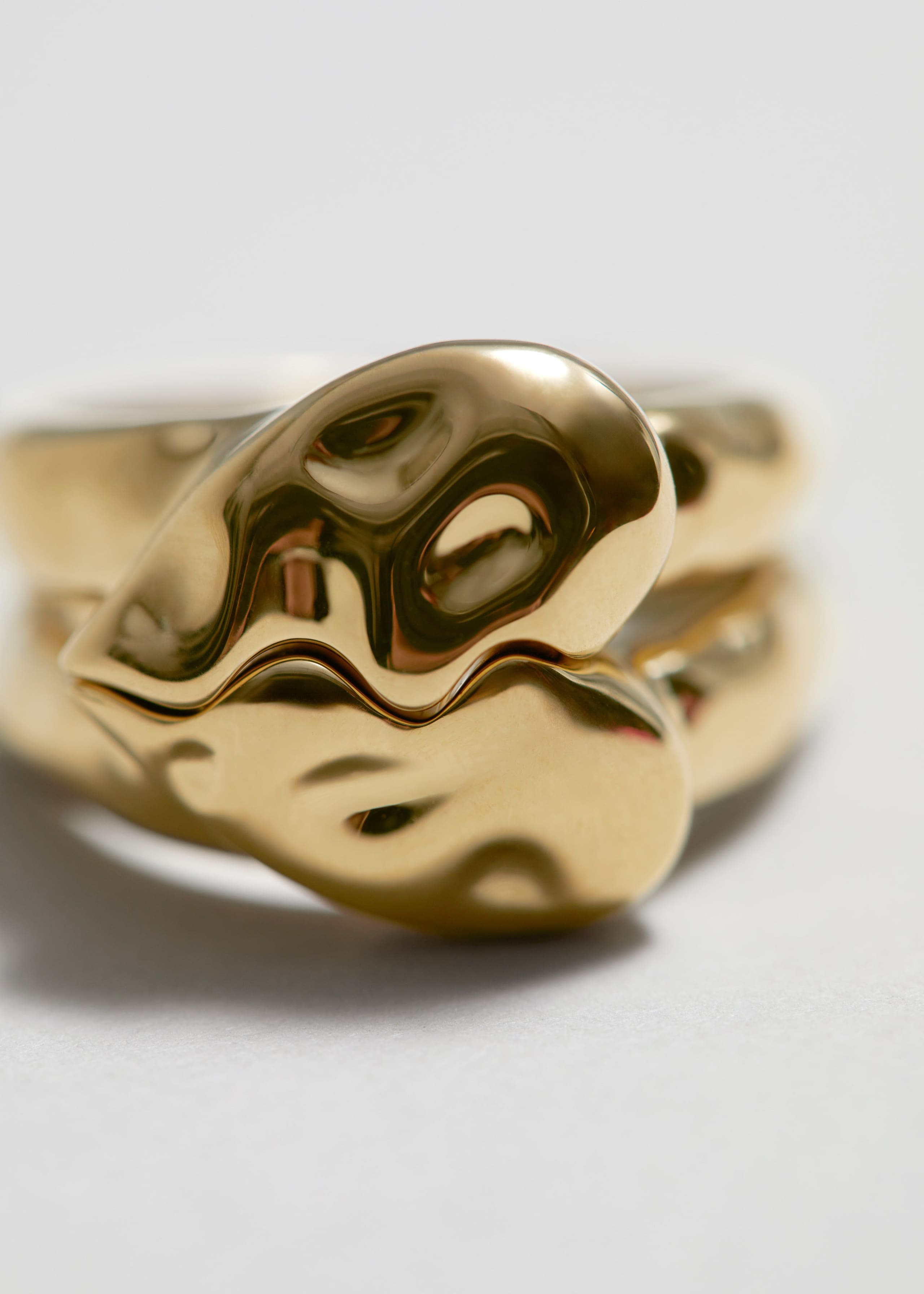 Shared Heart Rings - {{variantName}} - Descriptive Detail