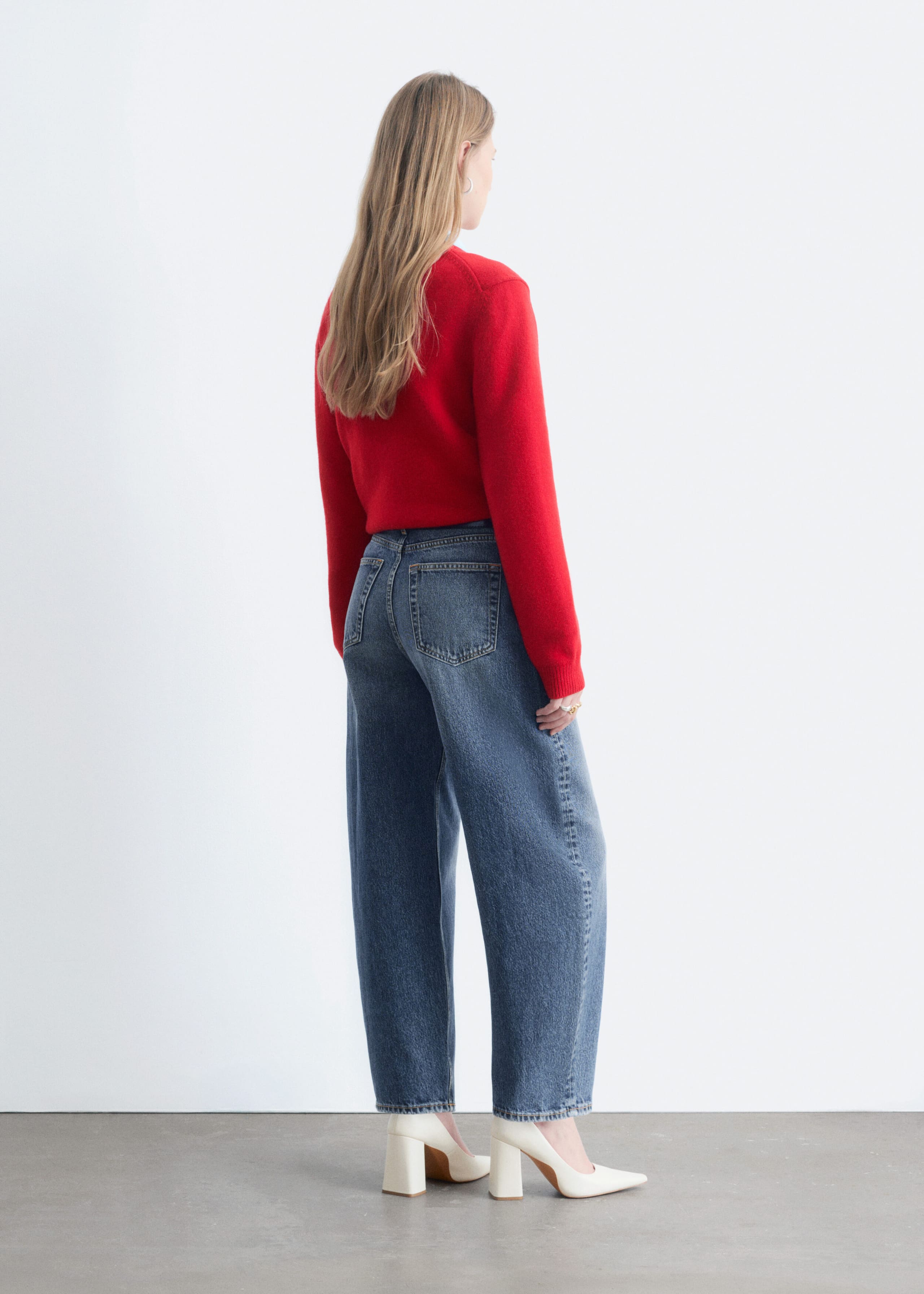 Barrel-Leg Ankle Jeans - Washed Blue - Lookbook