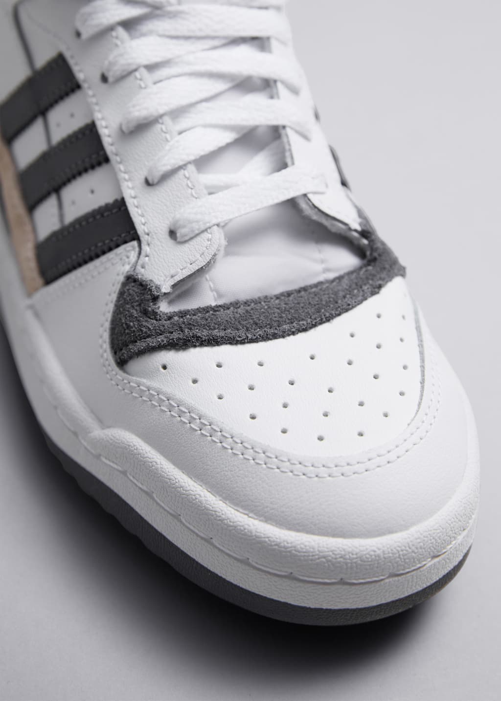 Image of adidas Forum Mid