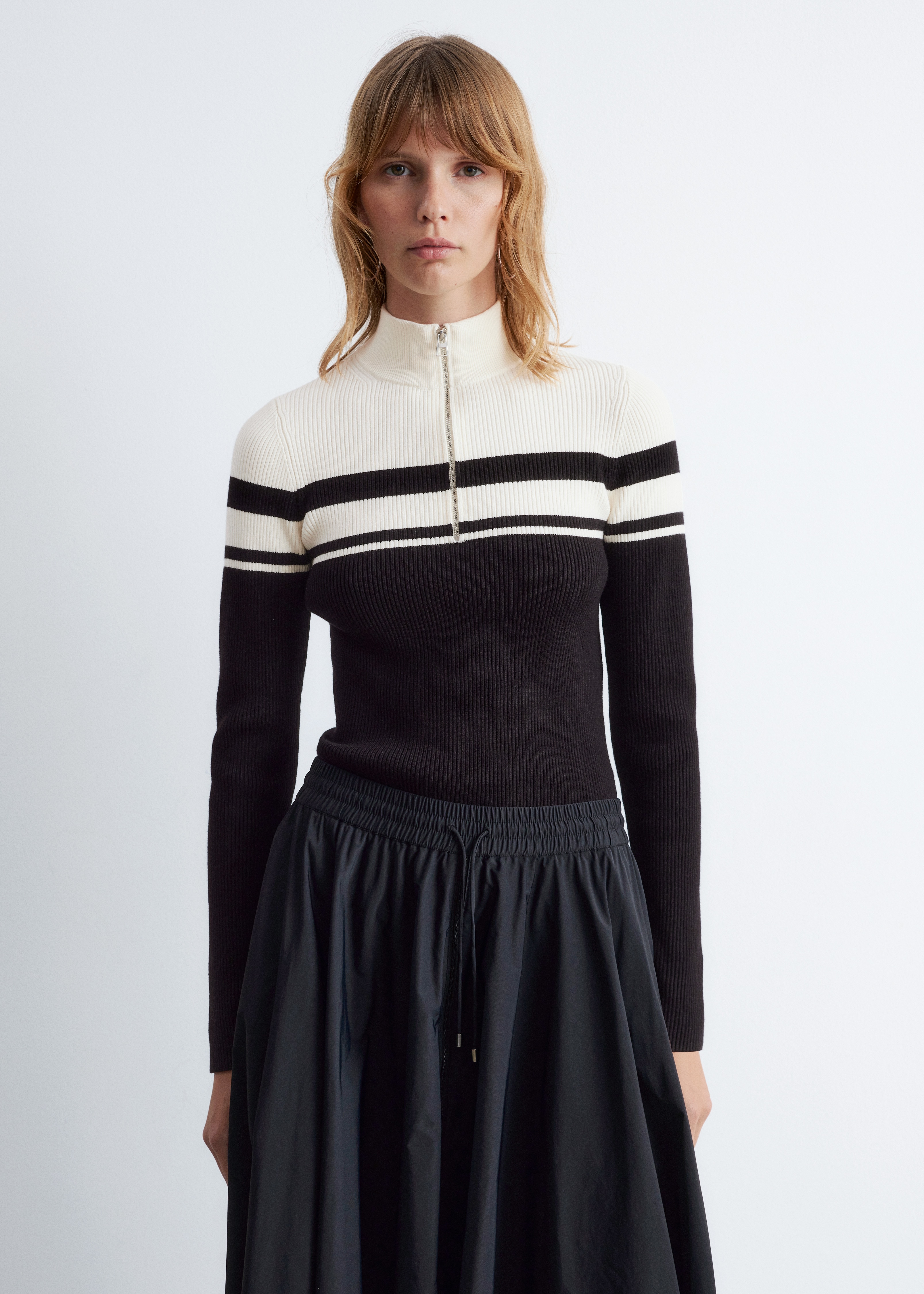 Πλεκτό με Φερμουάρ και Όρθιο Γιακά - Black/White/Σκούρο Γκρι/Κρεμ Ρίγες