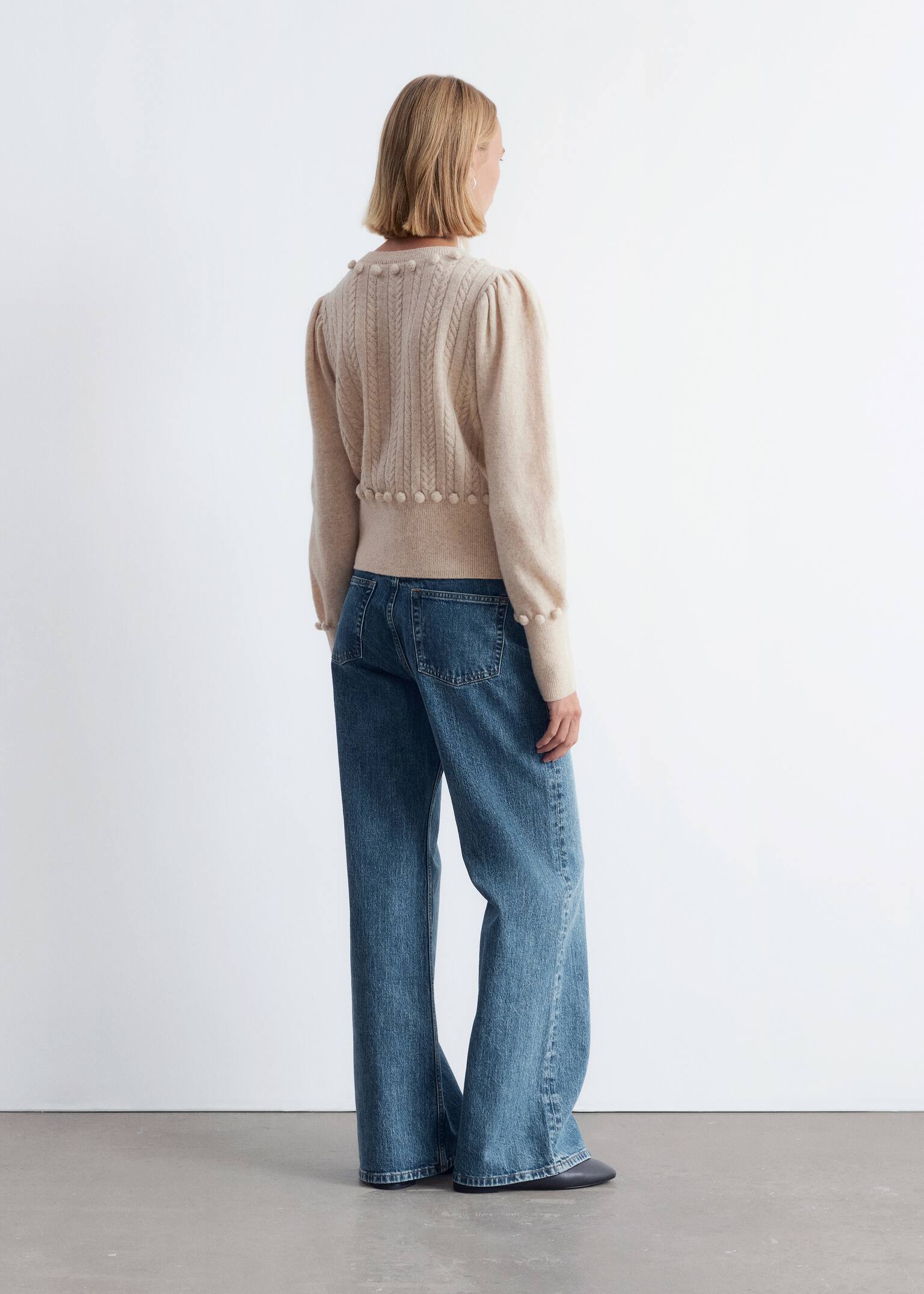 Strickjacke aus Wolle mit Zopfmuster - Beige/Dunkelgrau - 5