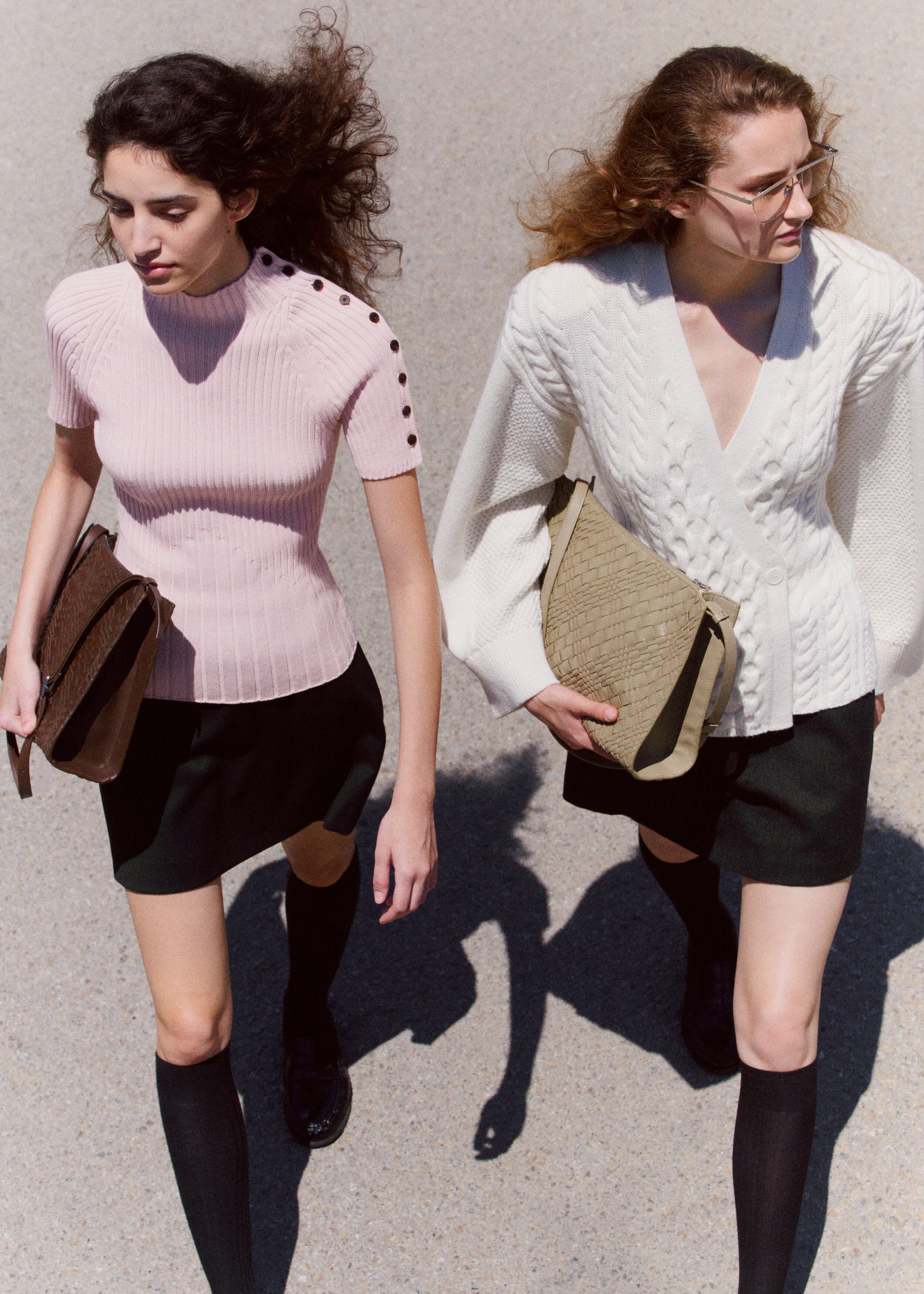 Kabelstickad cardigan i ull- och bomullsblandning – Vit – stilleben