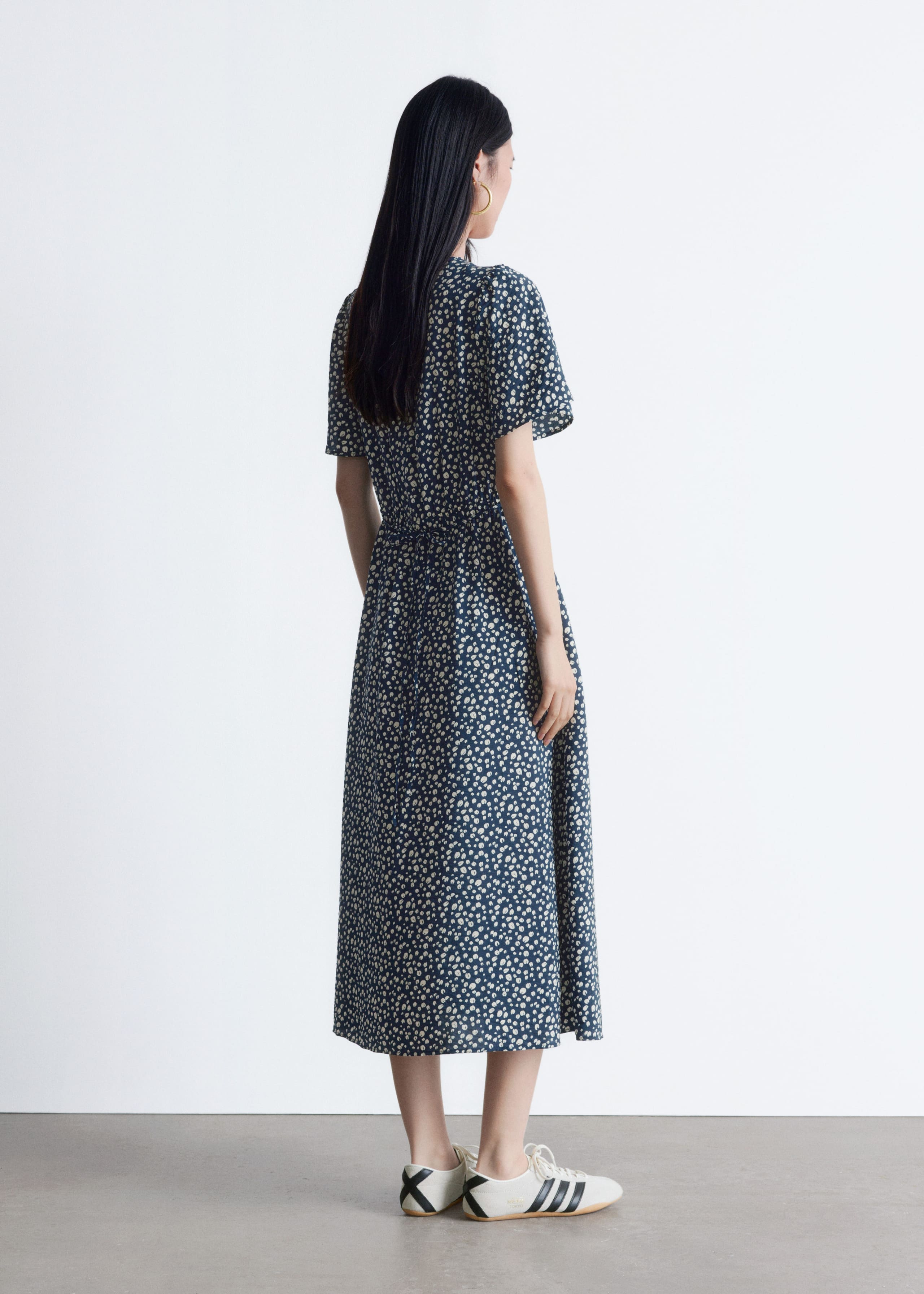 V-Neck Midi Dress - Navy Print - Lookbook
