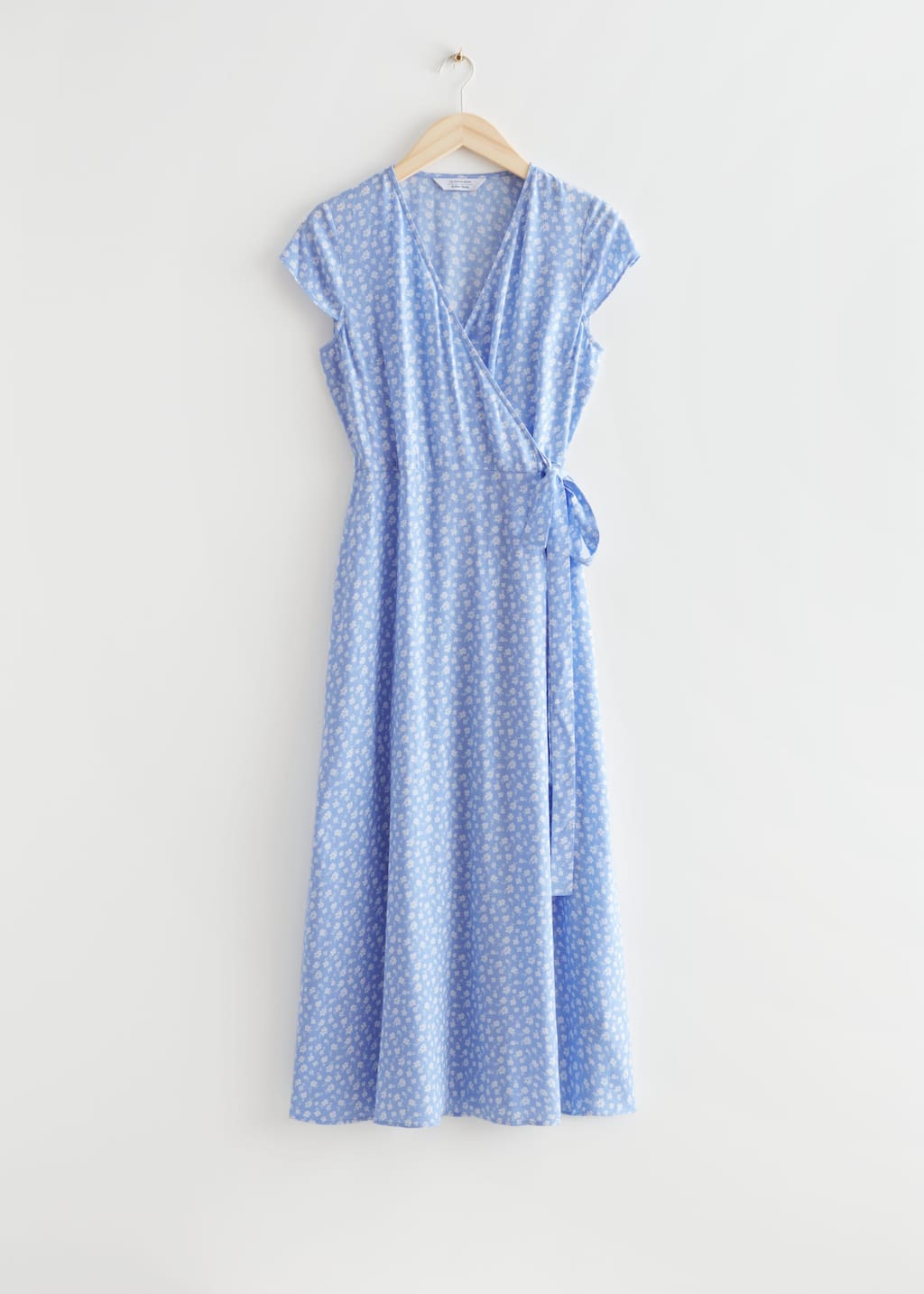 Vestido midi cruzado estampado - Estampado azul - Bodegón