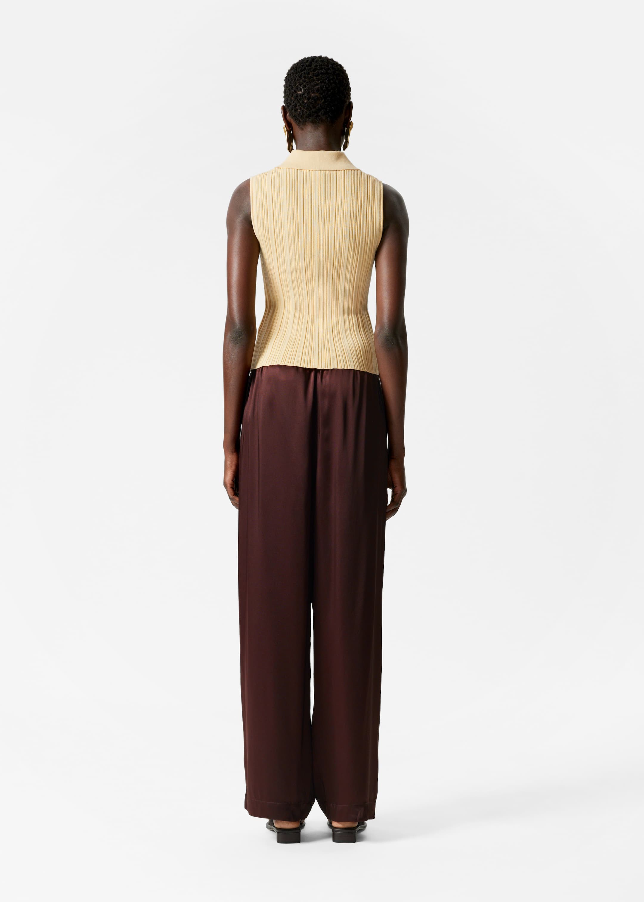 Visa större bild: Ribbstickat linne med krage - Ljusgul - DAM | H&M SE 4