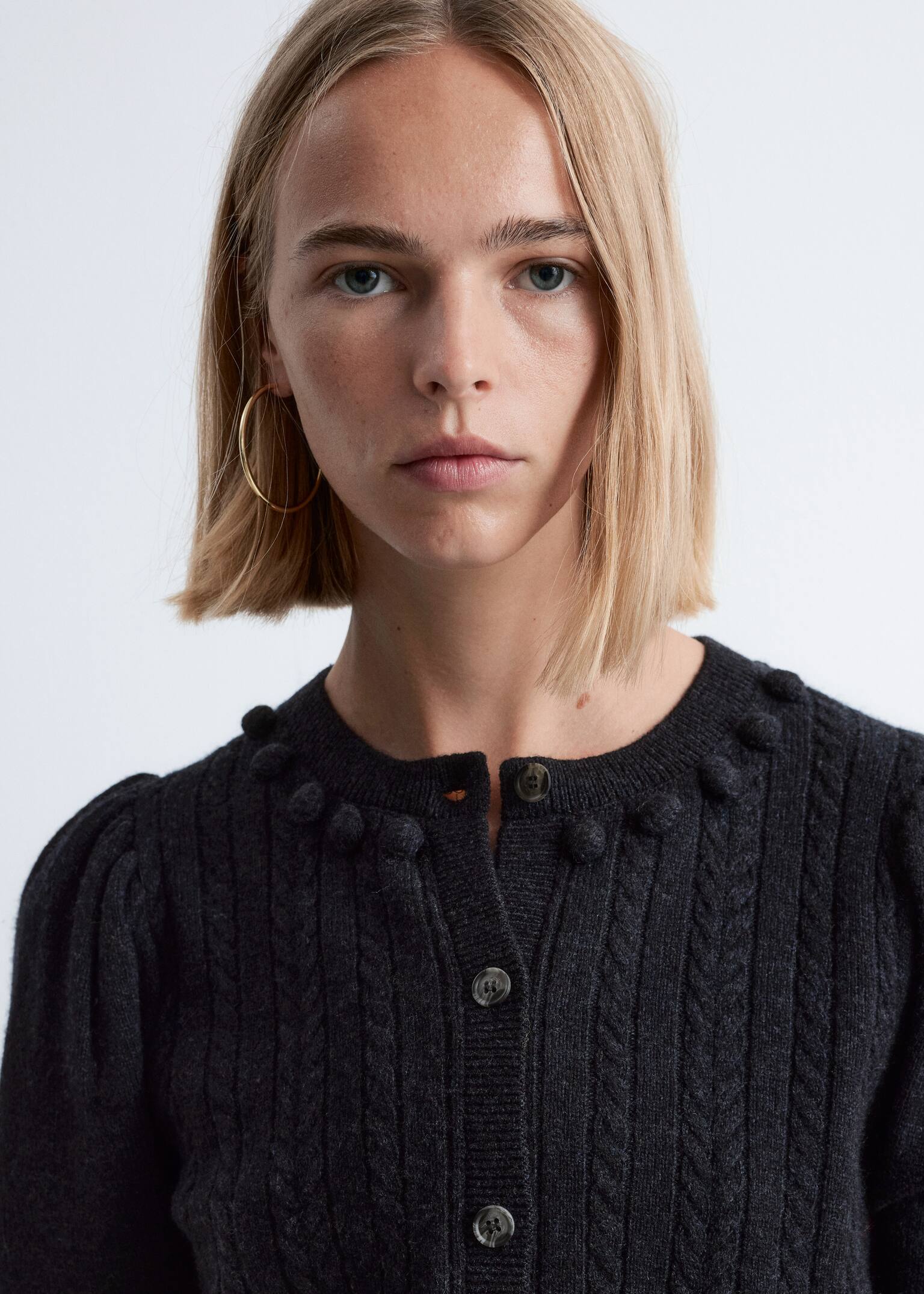 Strickjacke aus Wolle mit Zopfmuster - Dunkelgrau - 3