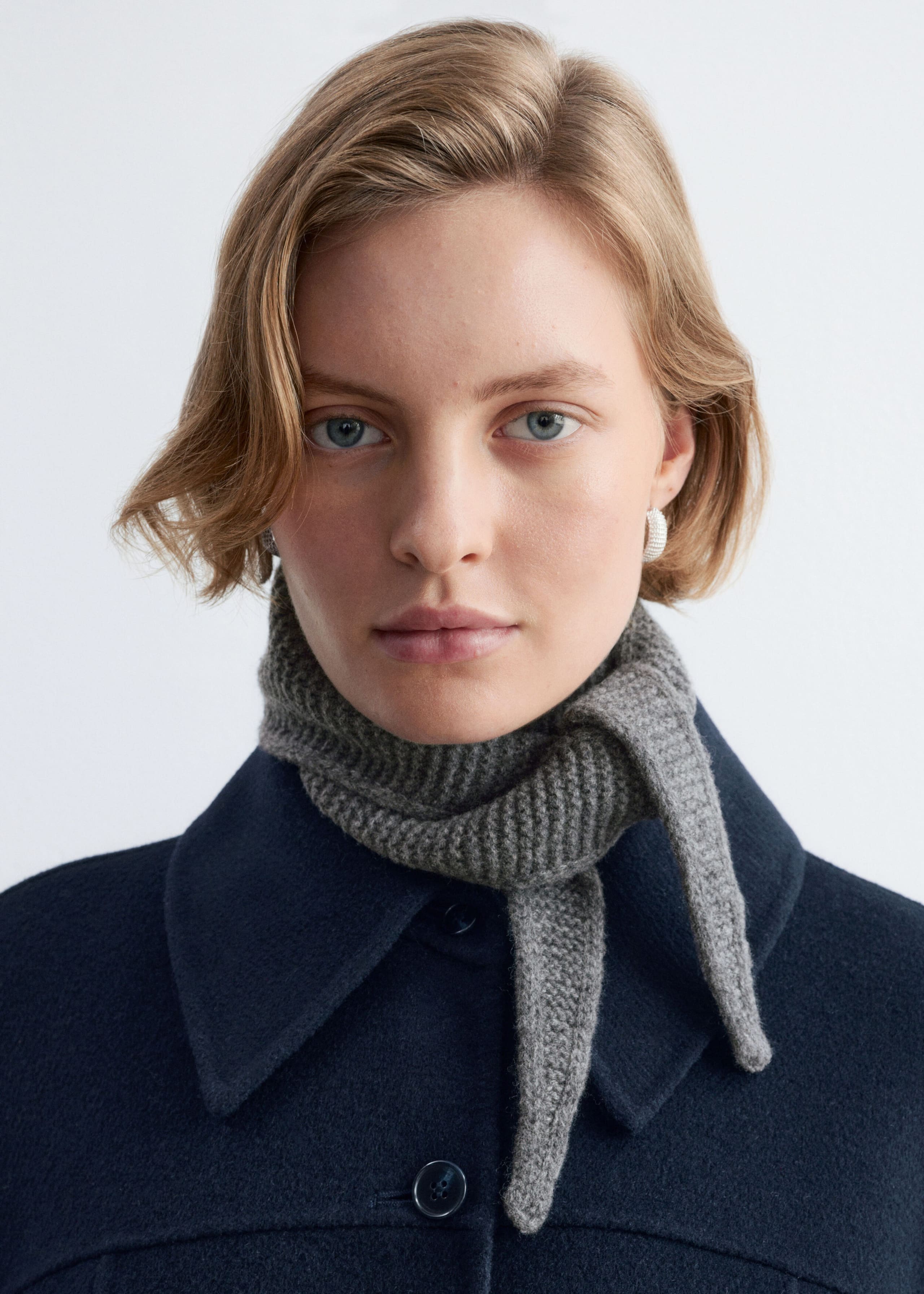 Écharpe en laine à point mousse - Gris - Lookbook