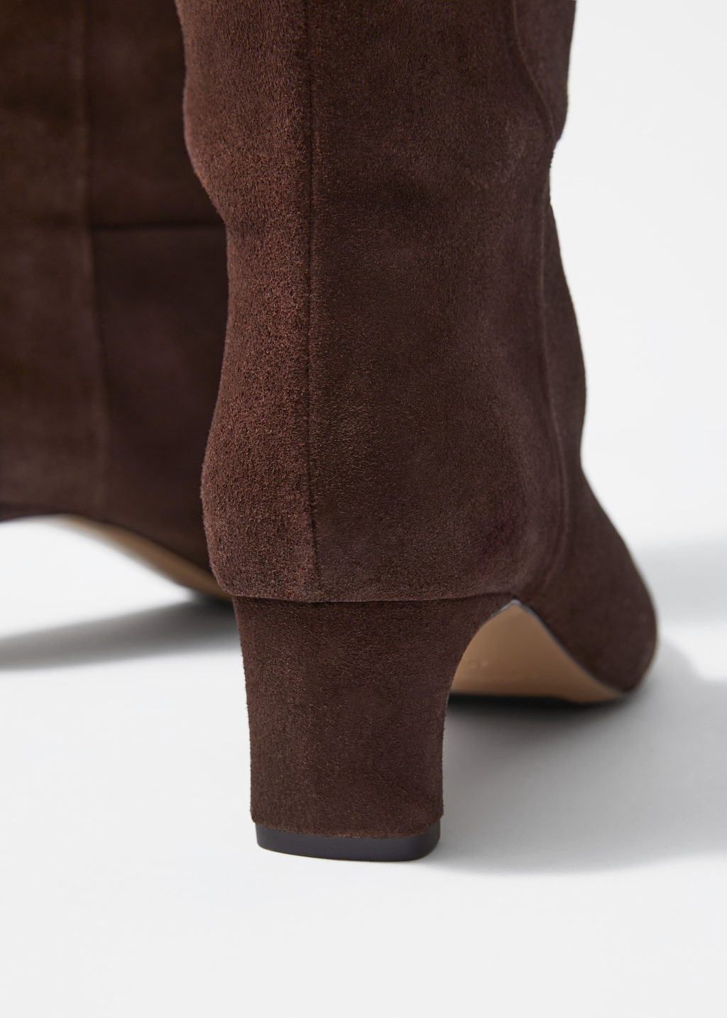 Image of Stivali al ginocchio con design a punta