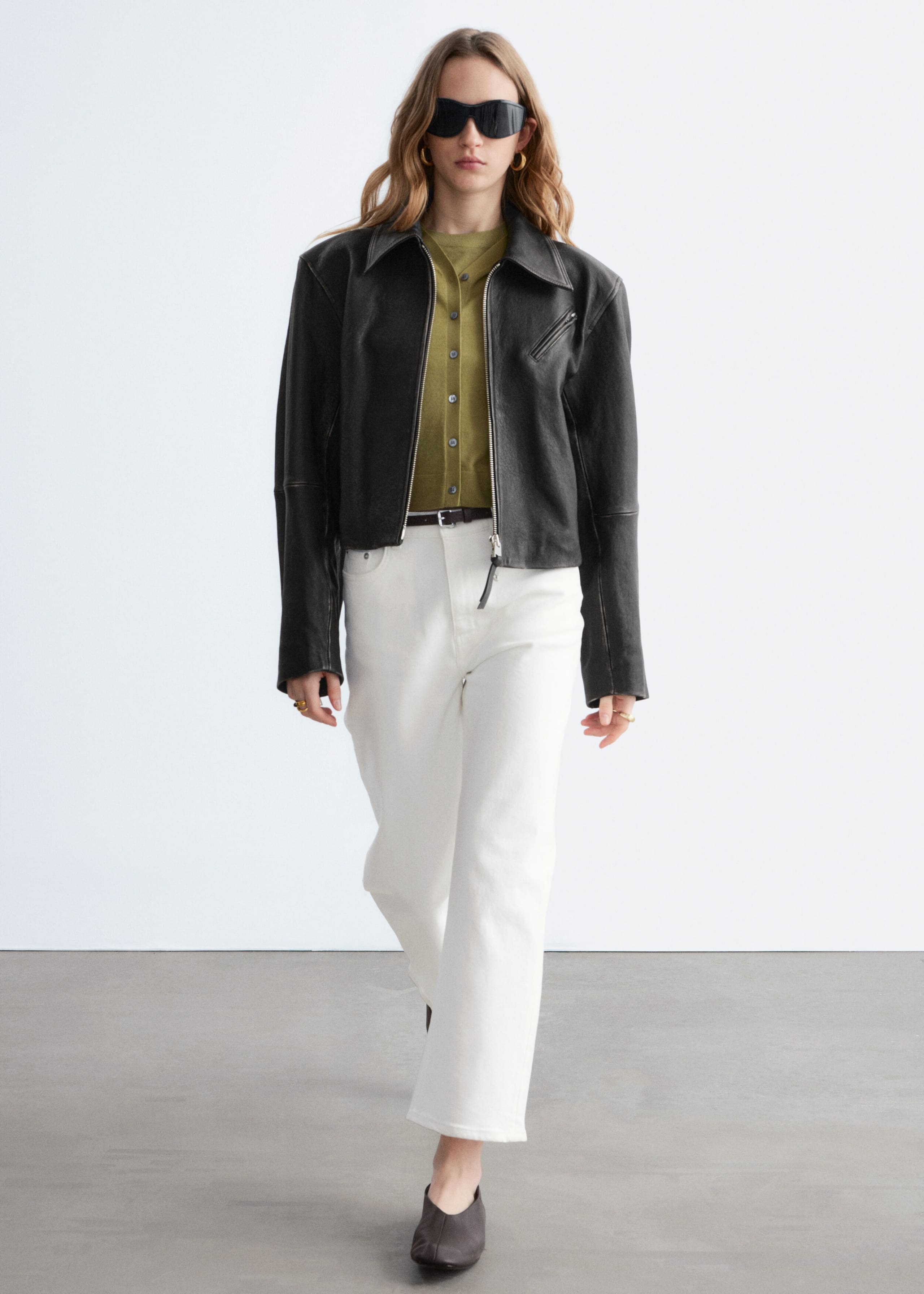 Image of Croppade jeans med vida ben