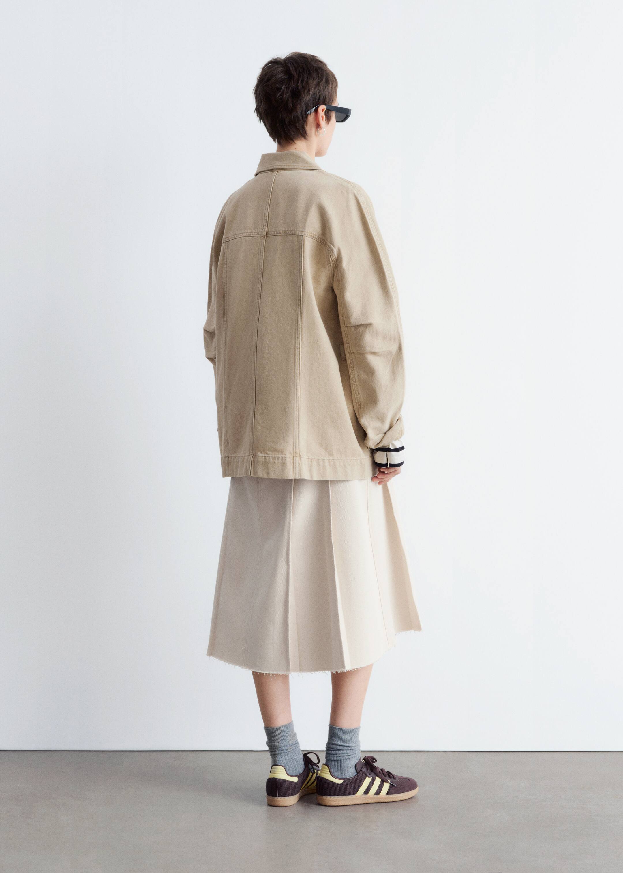 Näytä suurempi kuva: Vyöllinen farkkutakki - Beige - NAISET | H&M FI 6