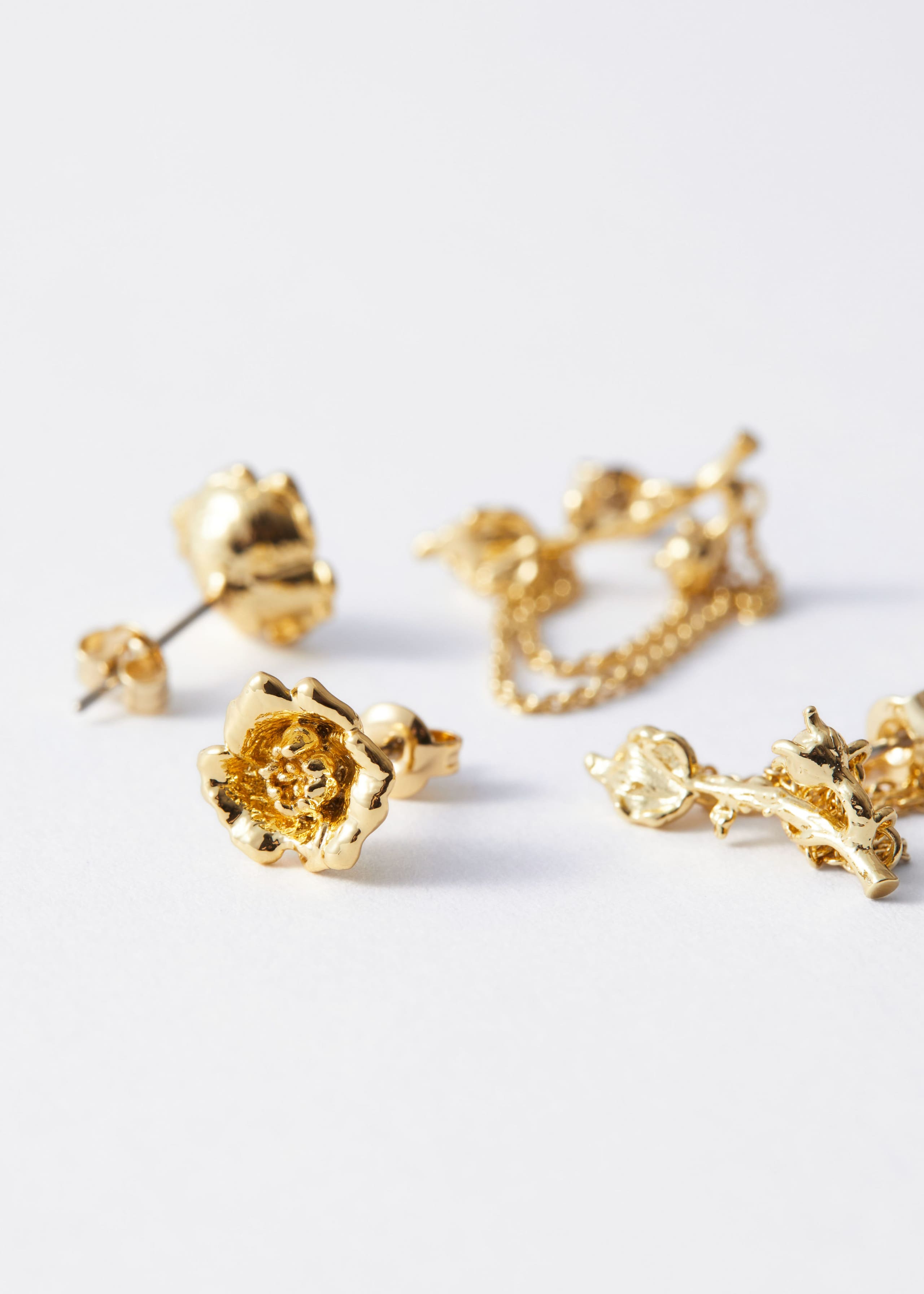 Juego de pendientes Wild Rose - {{variantName}} - Detalle descriptivo