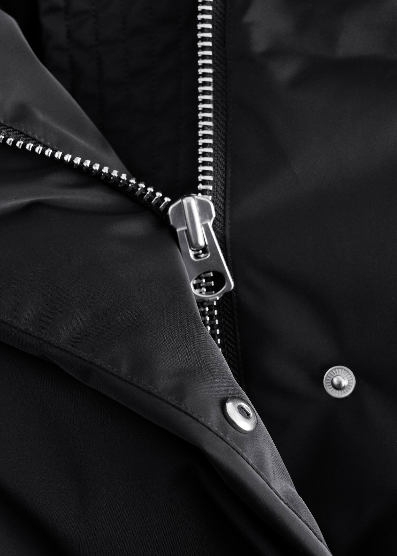 Prošívaná péřová bunda - Černá - 7