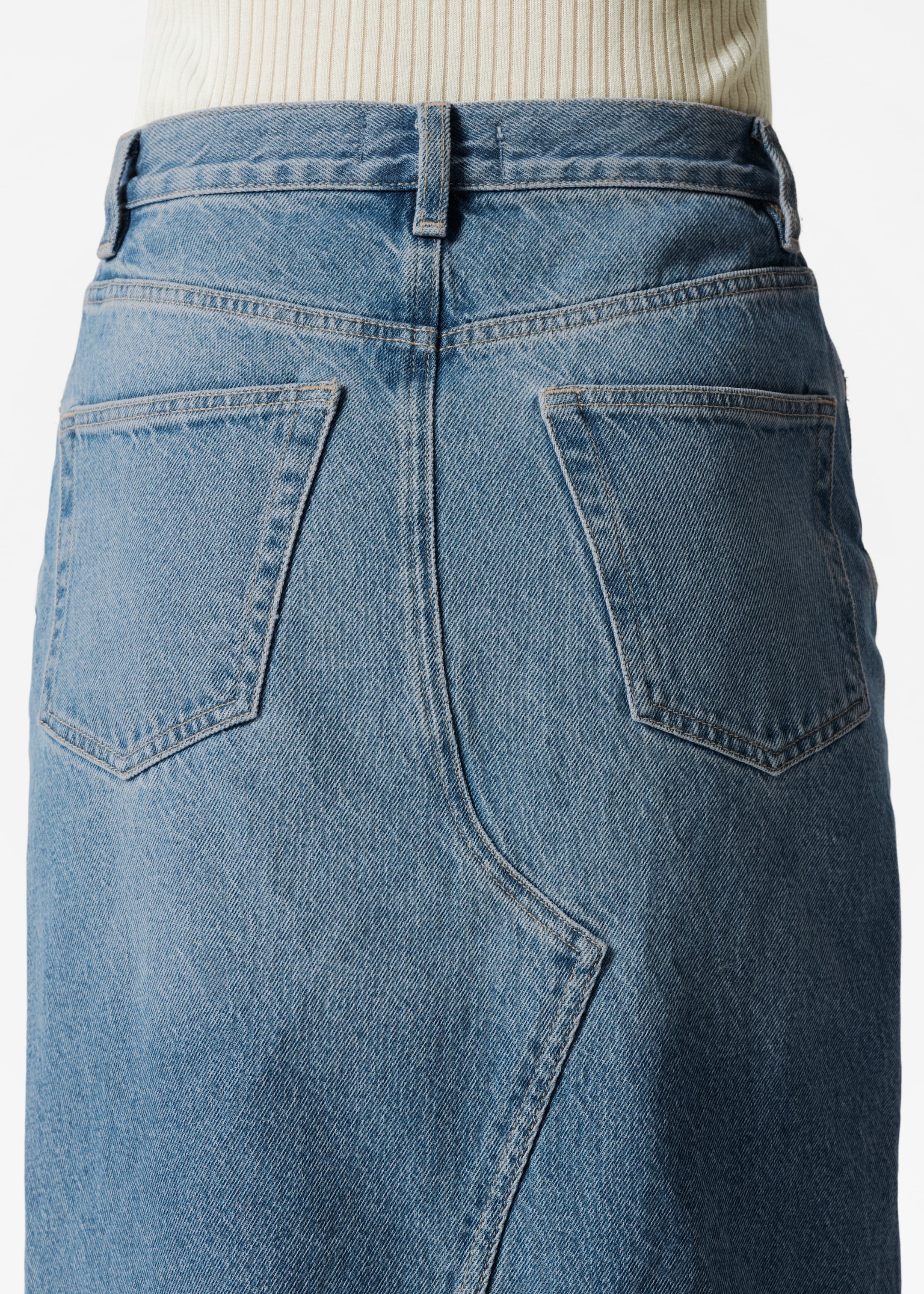 Visa större bild: Midikjol i denim - Mellanblå - DAM | H&M SE 4