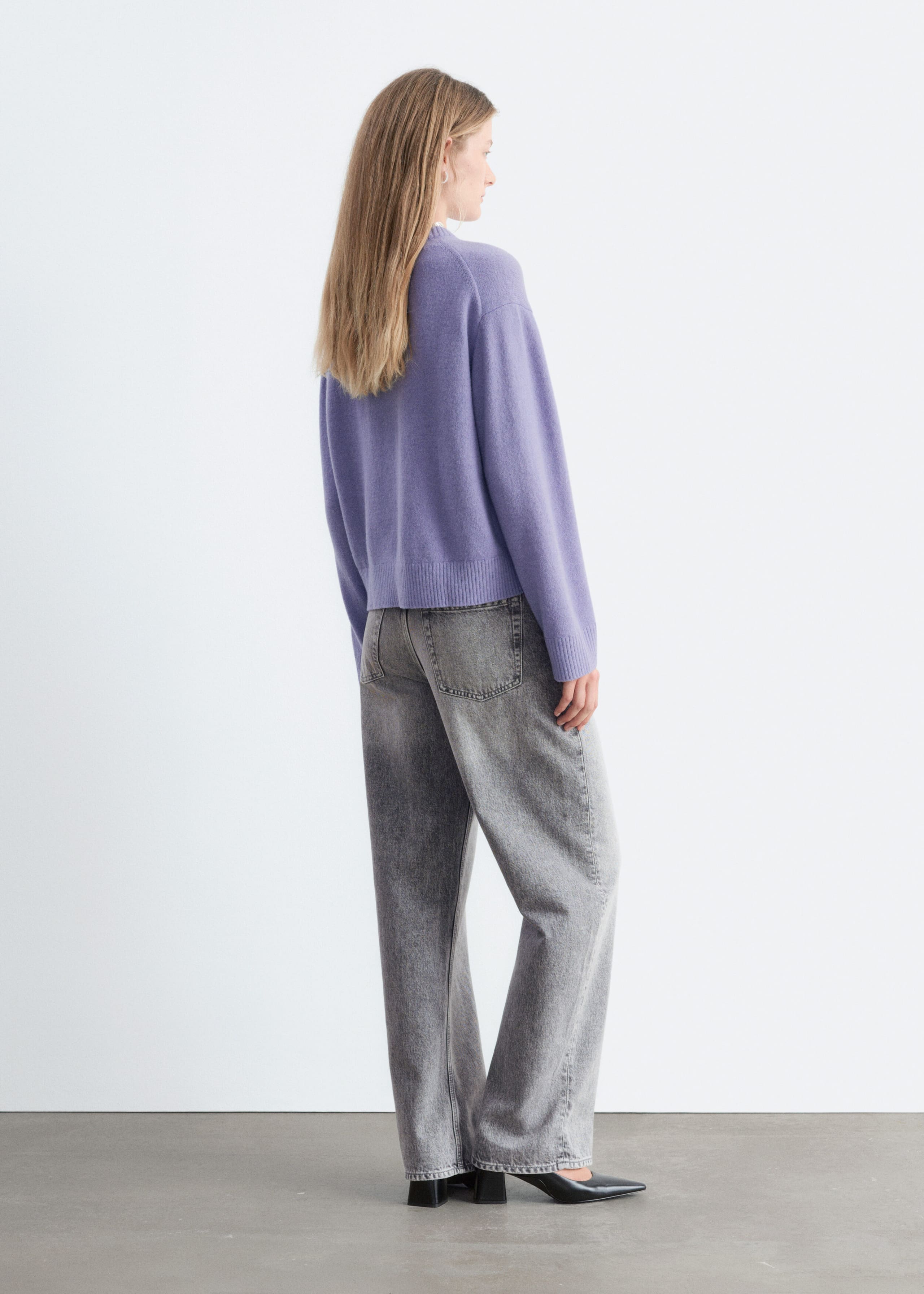 Kastenförmiger Strickpullover - Dunkelbraun - Lookbook