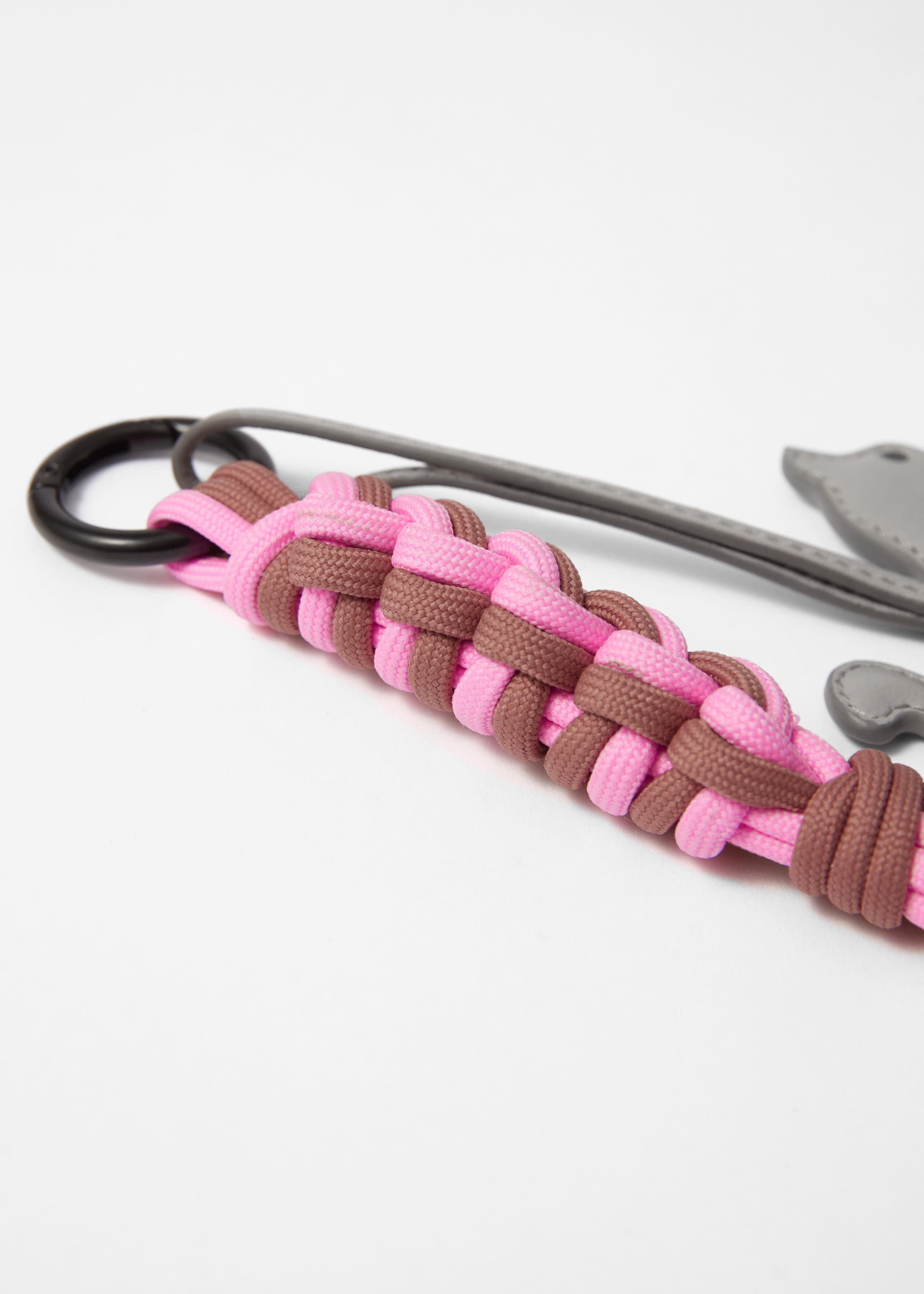 Breloque de sac sur le thème du chat - {{variantName}} - Descriptive Detail