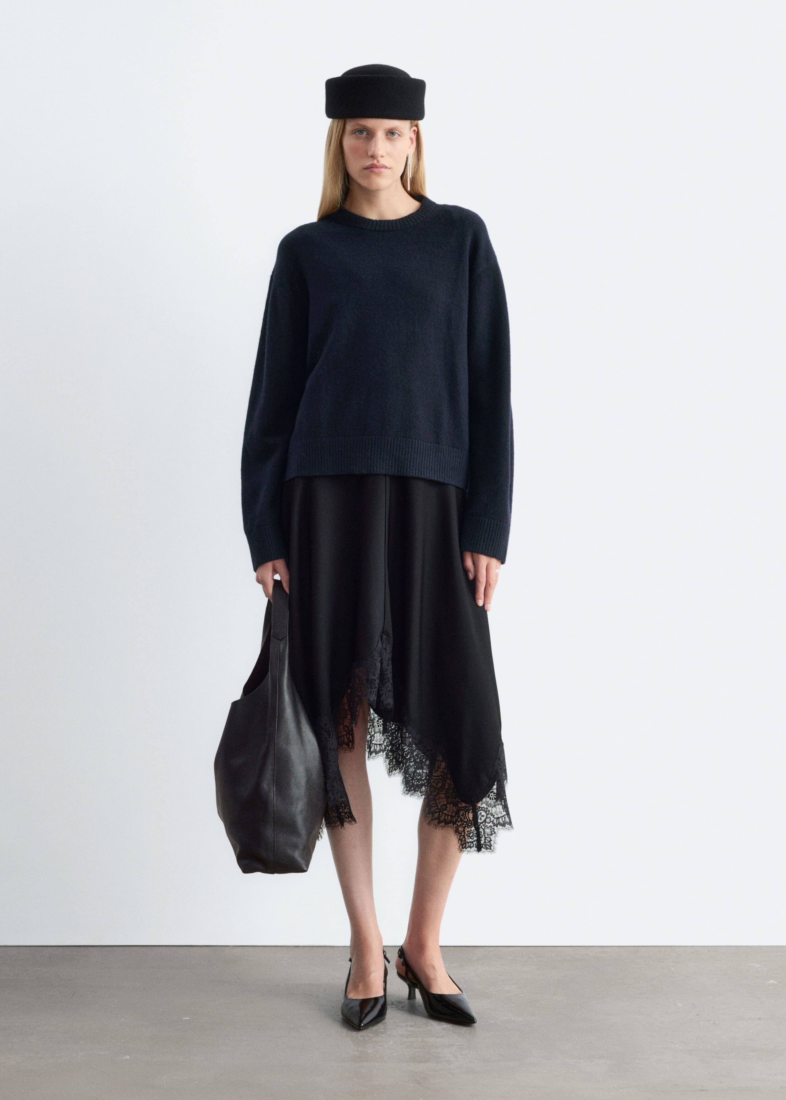 Kastenförmiger Strickpullover - Dunkelbraun - Lookbook