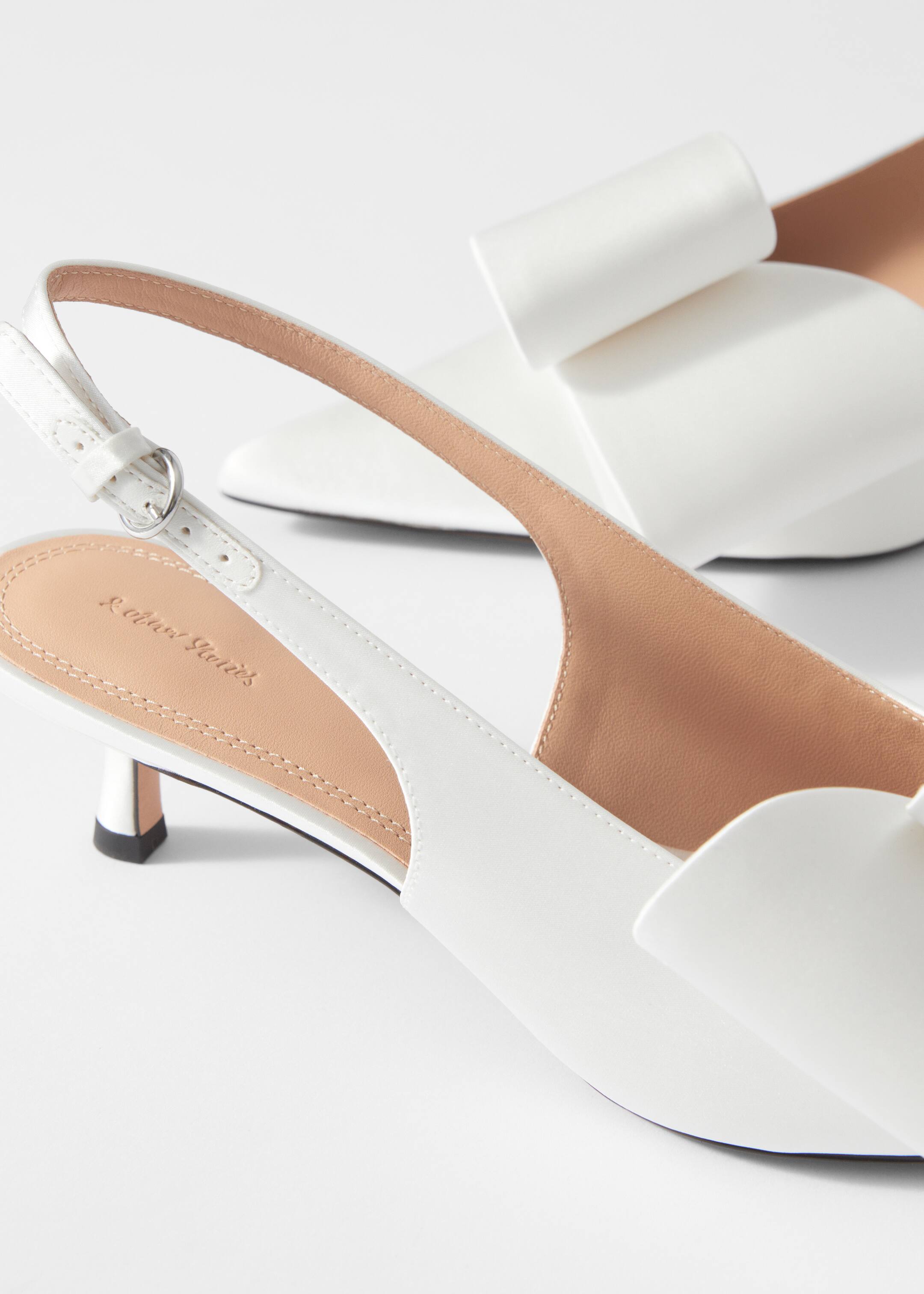 Zobrazit větší obrázek: Lodičky ze saténu s mašlí - Bílá - ŽENY | H&M CZ 6