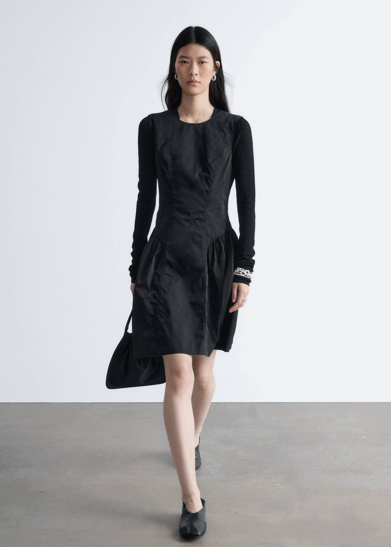 Mini-jurk met peplum - Zwart - 6