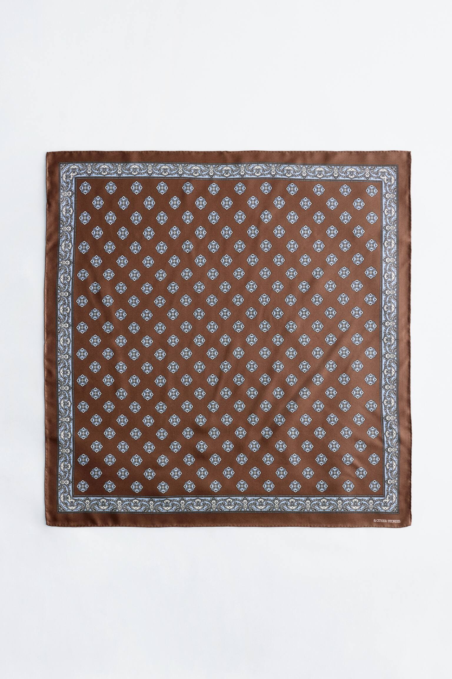 Printed Silk Scarf - חום כהה/ירוק - 2