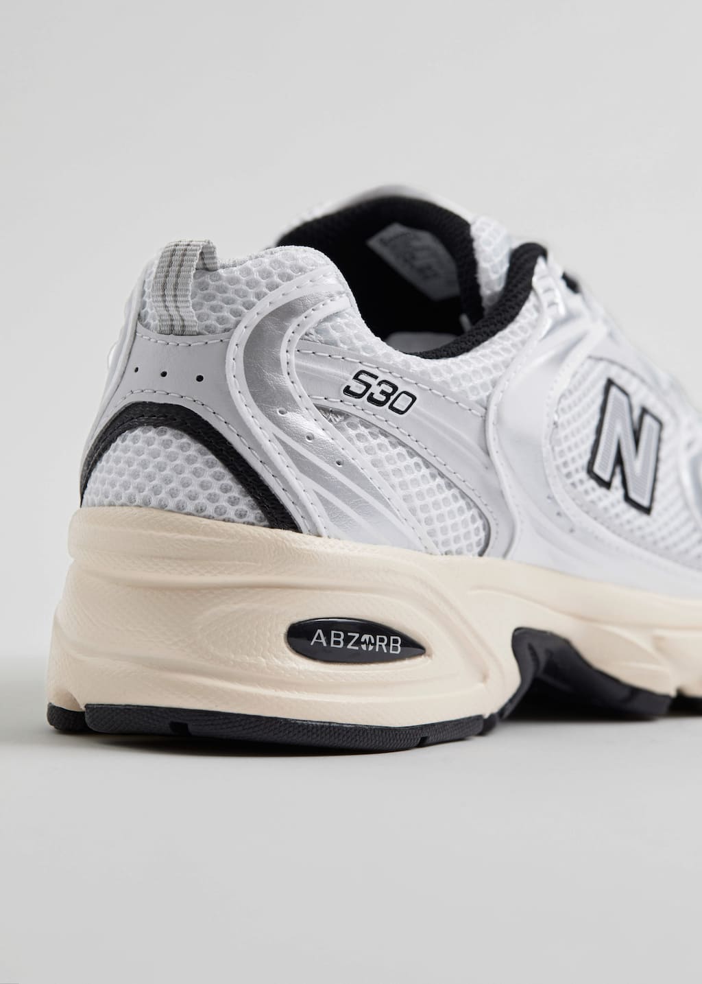 Sneakersy New Balance 530 – {{variantName}} – Szczegół